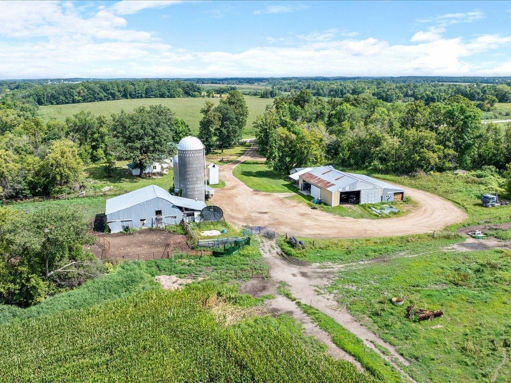 2017 single family home for sale at 13727 County Road 32 in Bertha, MN — 5 bed, 1 bath (photo 22 of 72)