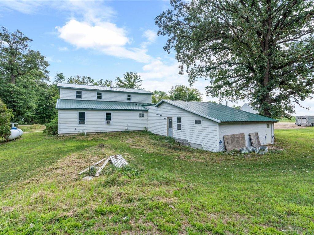 2017 single family home for sale at 13727 County Road 32 in Bertha, MN — 5 bed, 1 bath (photo 32 of 72)