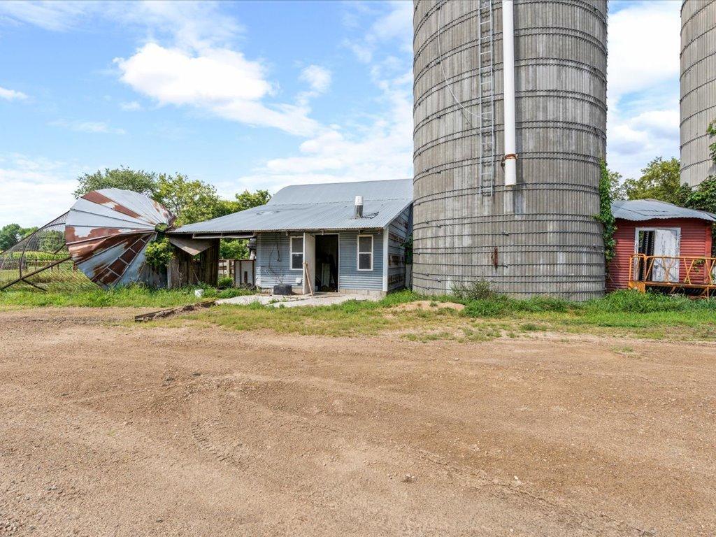 2017 single family home for sale at 13727 County Road 32 in Bertha, MN — 5 bed, 1 bath (photo 41 of 72)