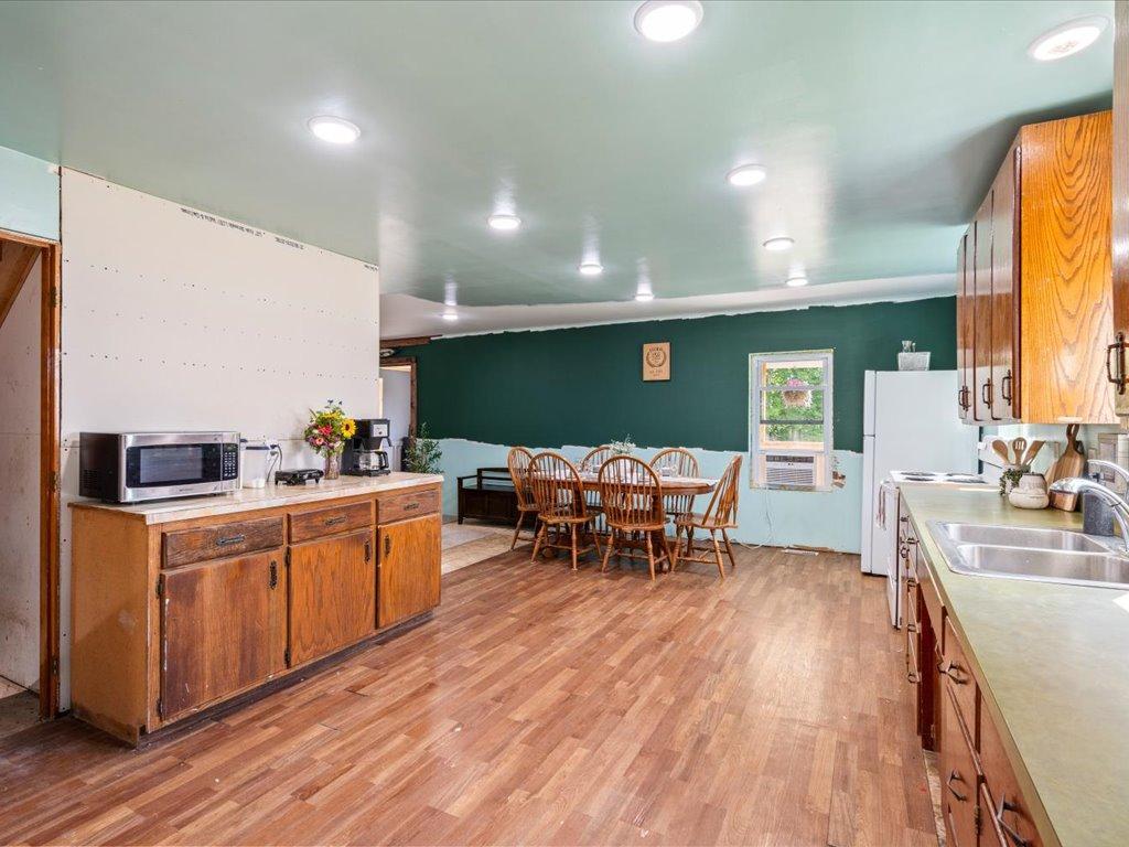 2017 single family home for sale at 13727 County Road 32 in Bertha, MN — 5 bed, 1 bath (photo 45 of 72)