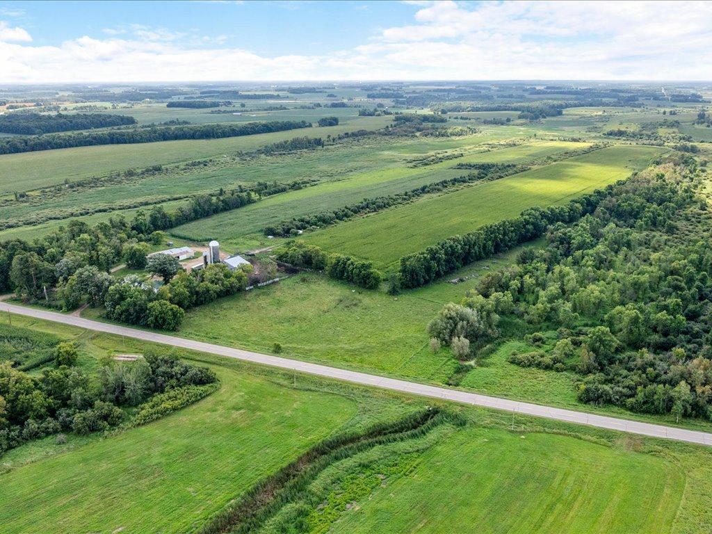 2017 single family home for sale at 13727 County Road 32 in Bertha, MN — 5 bed, 1 bath (photo 7 of 72)