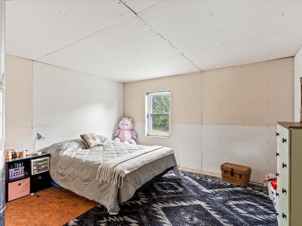 2017 single family home for sale at 13727 County Road 32 in Bertha, MN — 5 bed, 1 bath (photo 61 of 72)