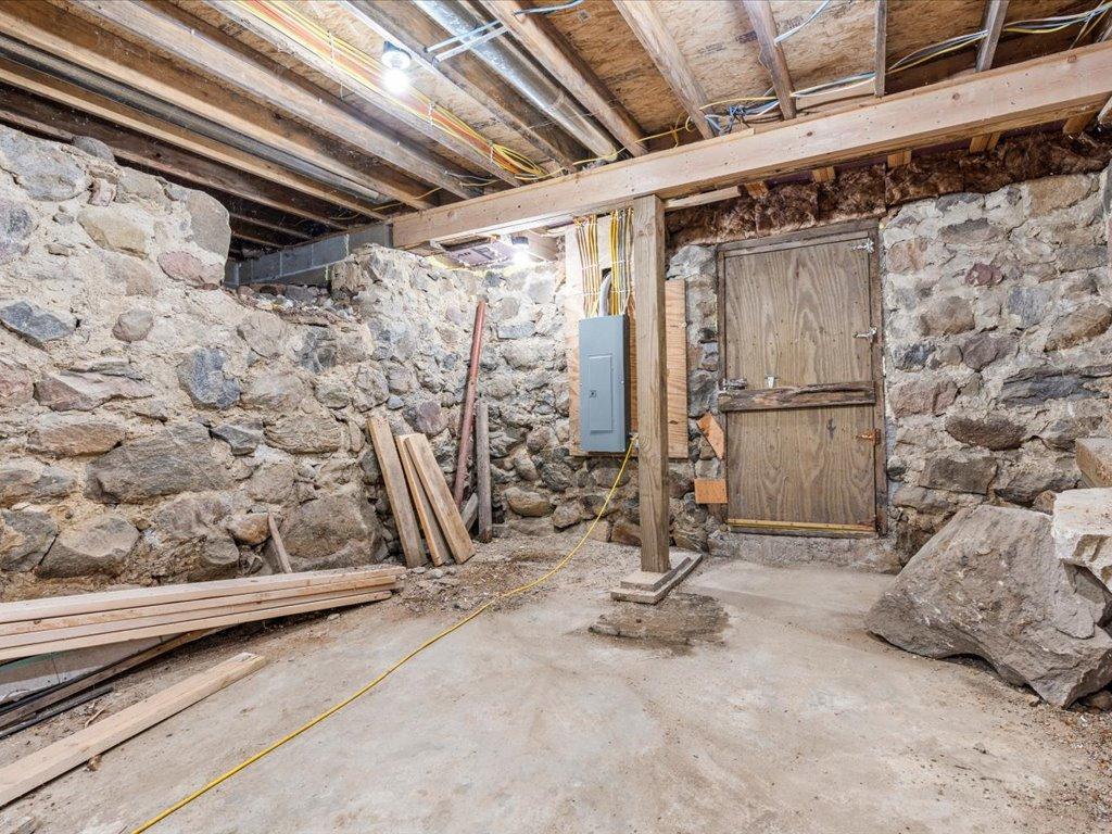 2017 single family home for sale at 13727 County Road 32 in Bertha, MN — 5 bed, 1 bath (photo 66 of 72)