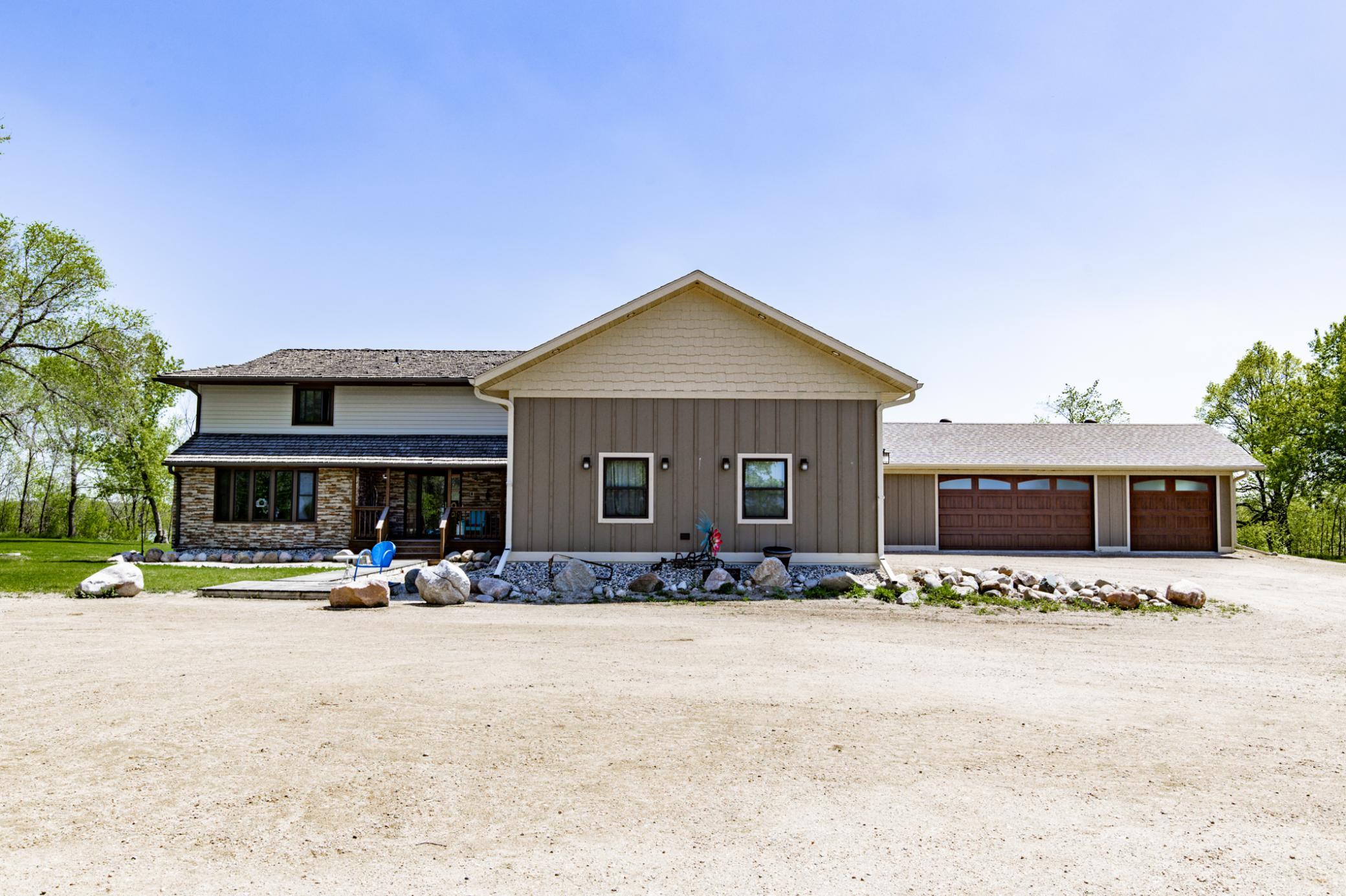 1977 single family home for sale at 36968 Co Highway 60 in Frazee, MN — 5 bed, 5 bath (photo 5 of 97)