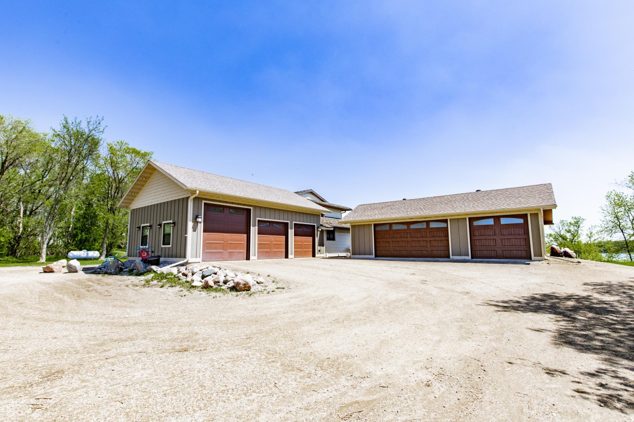 1977 single family home for sale at 36968 Co Highway 60 in Frazee, MN — 5 bed, 5 bath (photo 8 of 97)