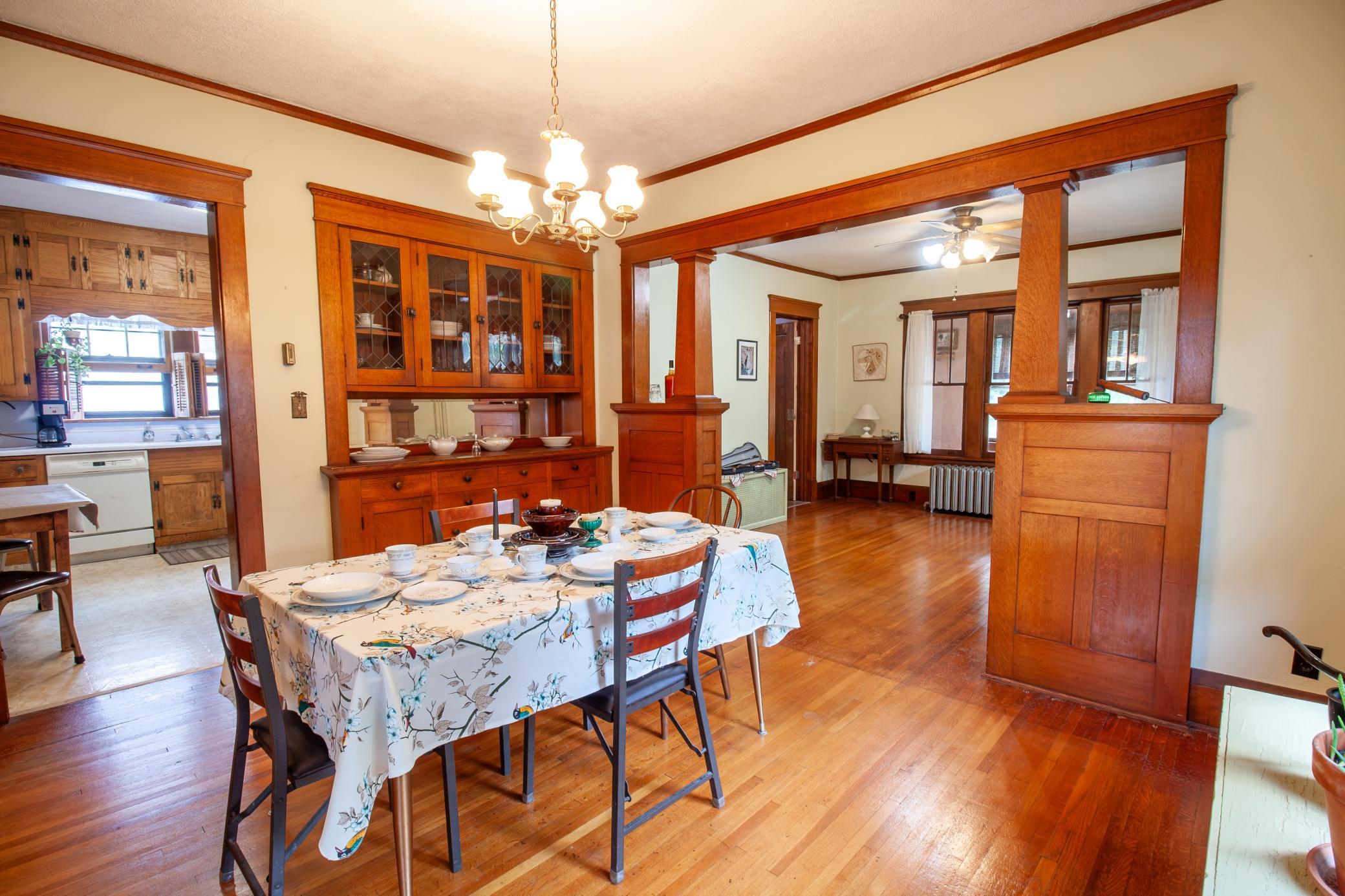 1921 single family home for sale at 622 S Union Avenue in Fergus Falls, MN — 5 bed, 3 bath (photo 13 of 34)