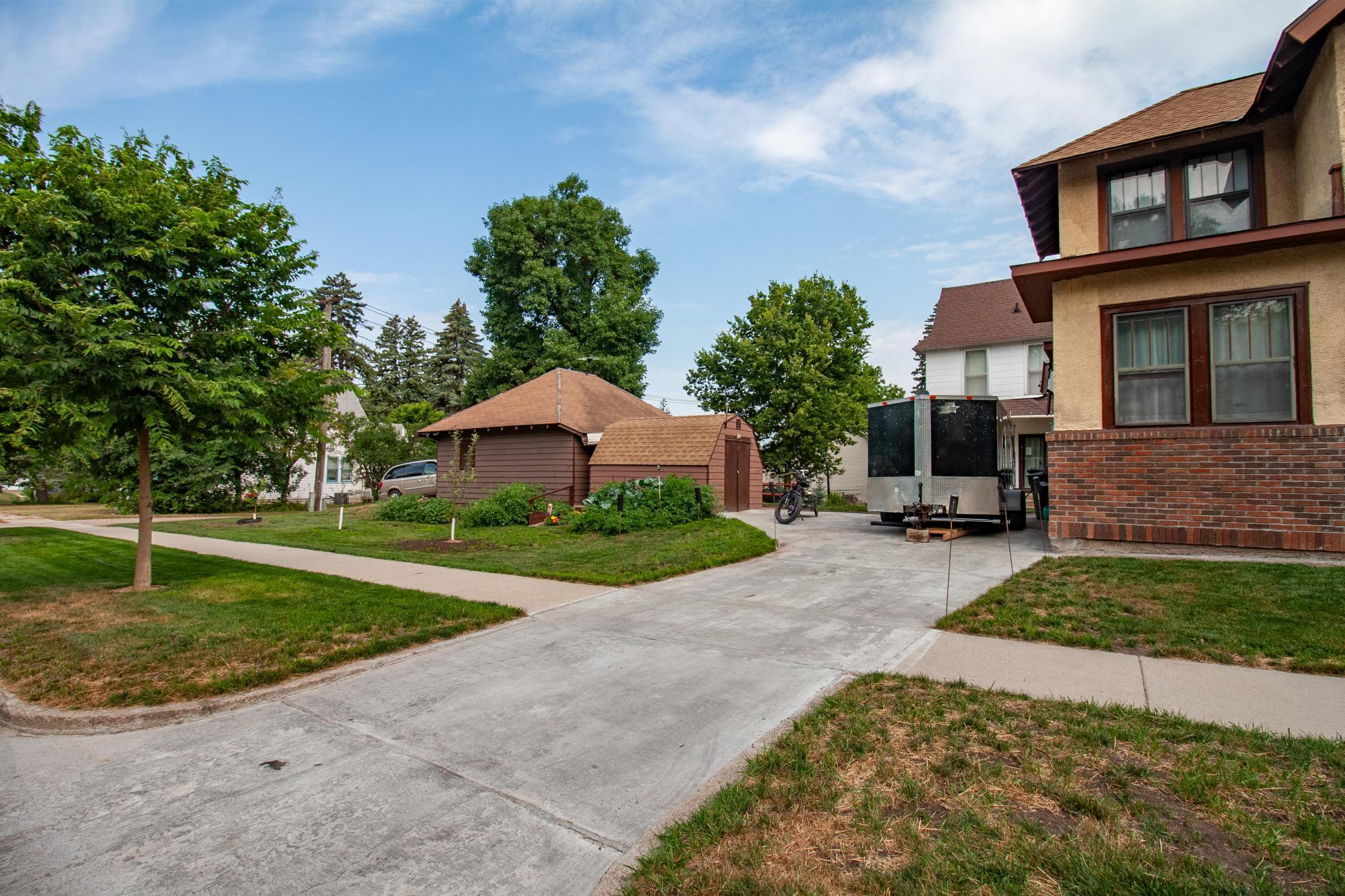 1921 single family home for sale at 622 S Union Avenue in Fergus Falls, MN — 5 bed, 3 bath (photo 6 of 34)