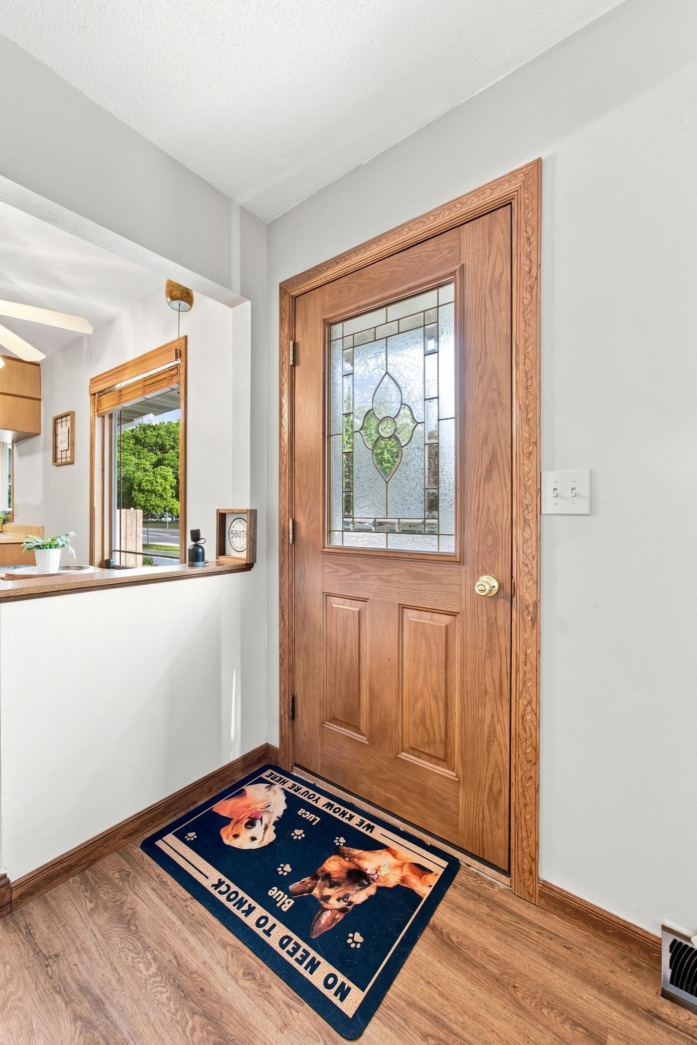 207 7th Avenue E, West Fargo ND 58078 - Photo 4 of 32