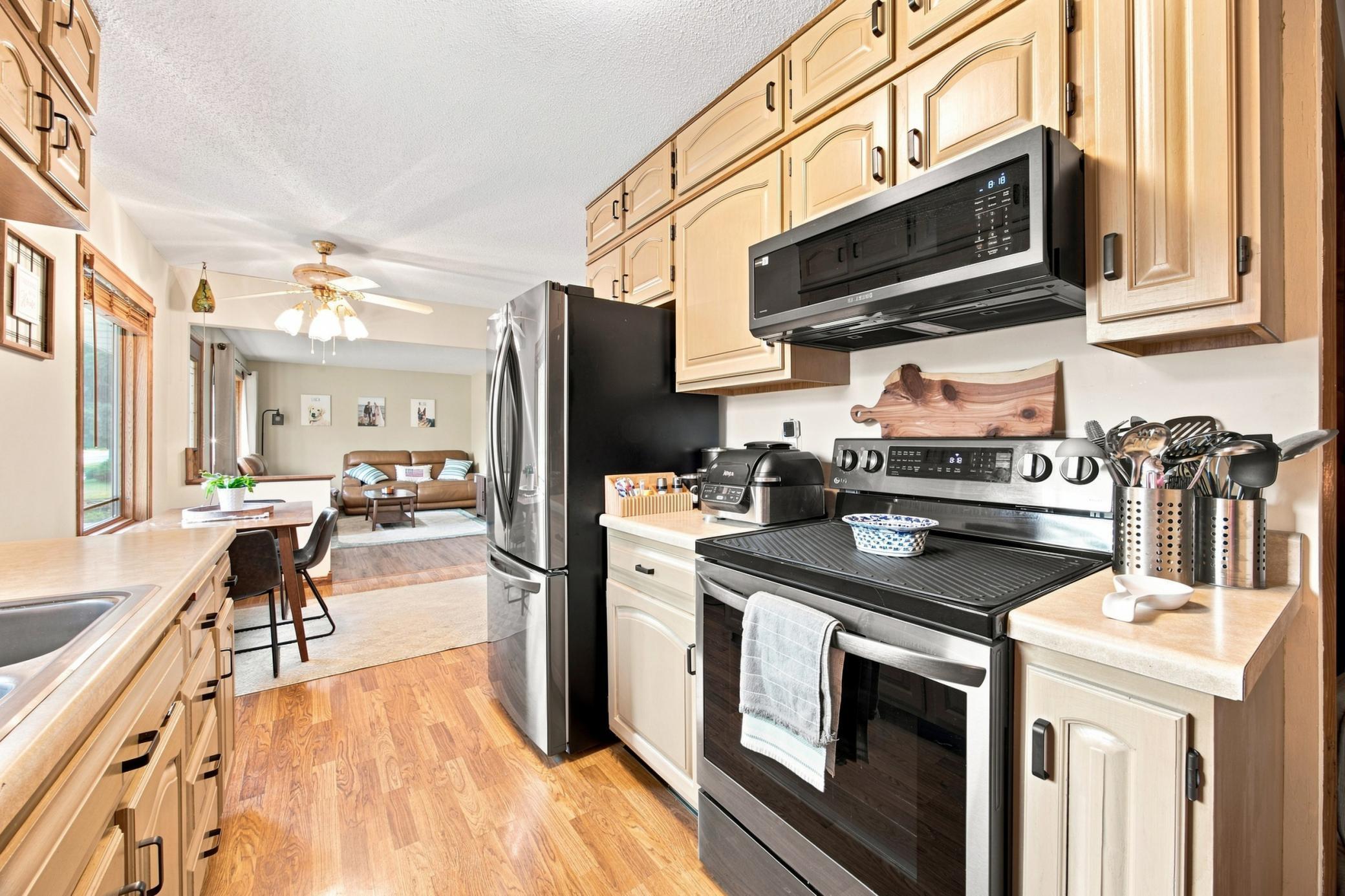 207 7th Avenue E, West Fargo ND 58078 - Photo 8 of 32