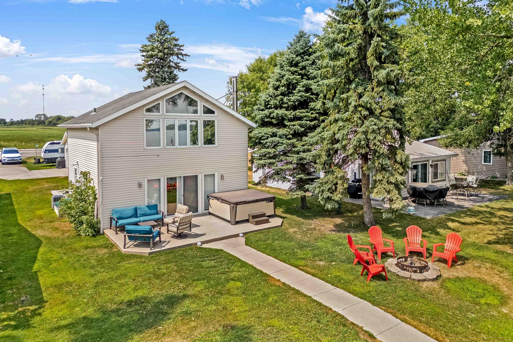 1925 single family home for sale at 50884 County Highway 9 in Pelican Rapids, MN — 3 bed, 4 bath (photo 15 of 54)
