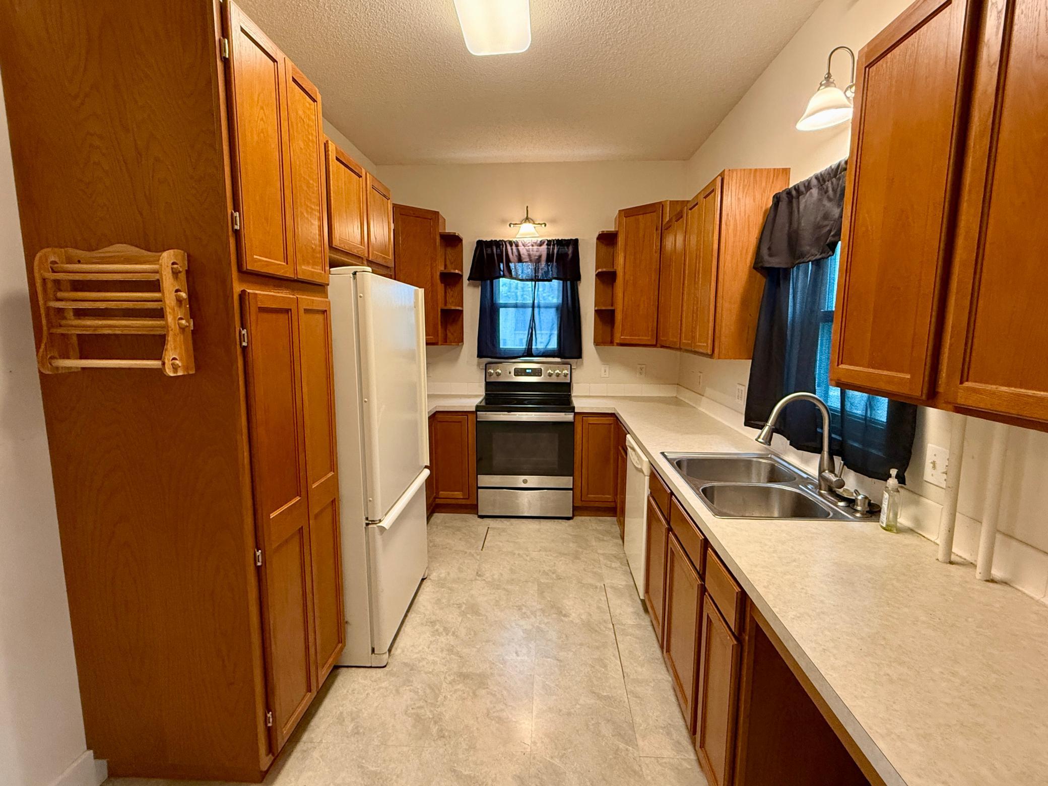 308 6th Street NW, Valley City ND 58072 - Photo 12 of 22