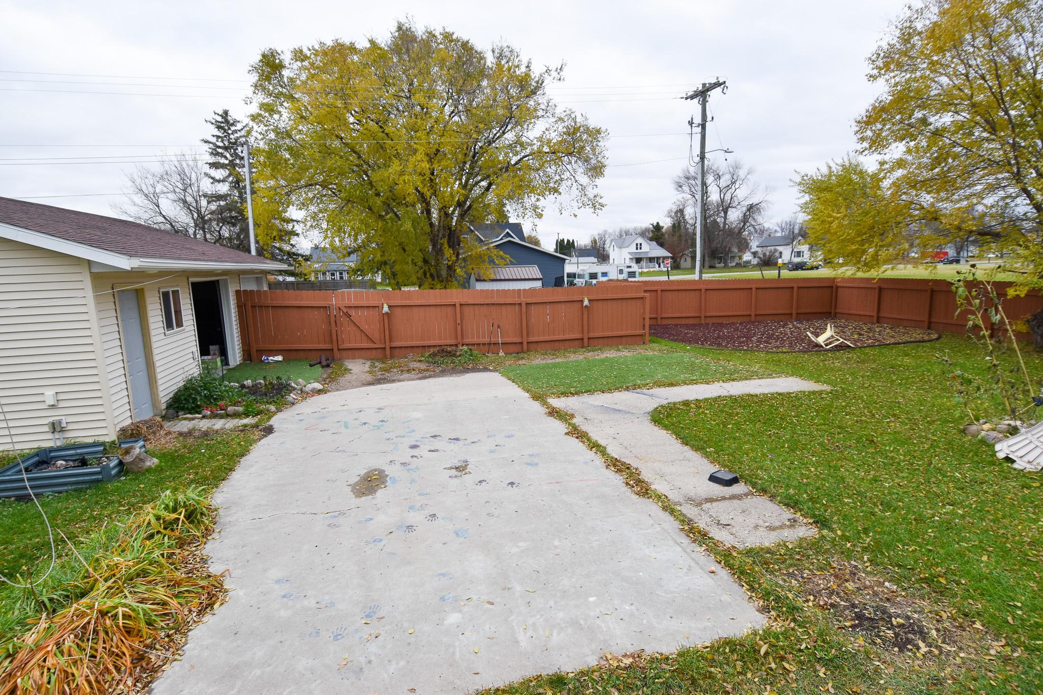 1902 single family home for sale at 315 State Avenue SW in Red Lake Falls, MN — 3 bed, 2 bath (photo 11 of 15)