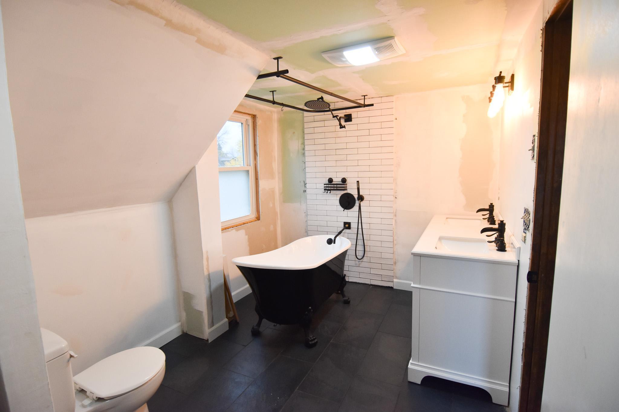 1902 single family home for sale at 315 State Avenue SW in Red Lake Falls, MN — 3 bed, 2 bath (photo 6 of 15)