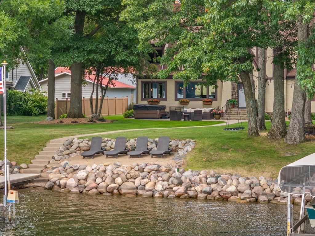 1910 single family home for sale at 102 2nd Street SE in Crosby, MN — 5 bed, 4 bath (photo 6 of 37)
