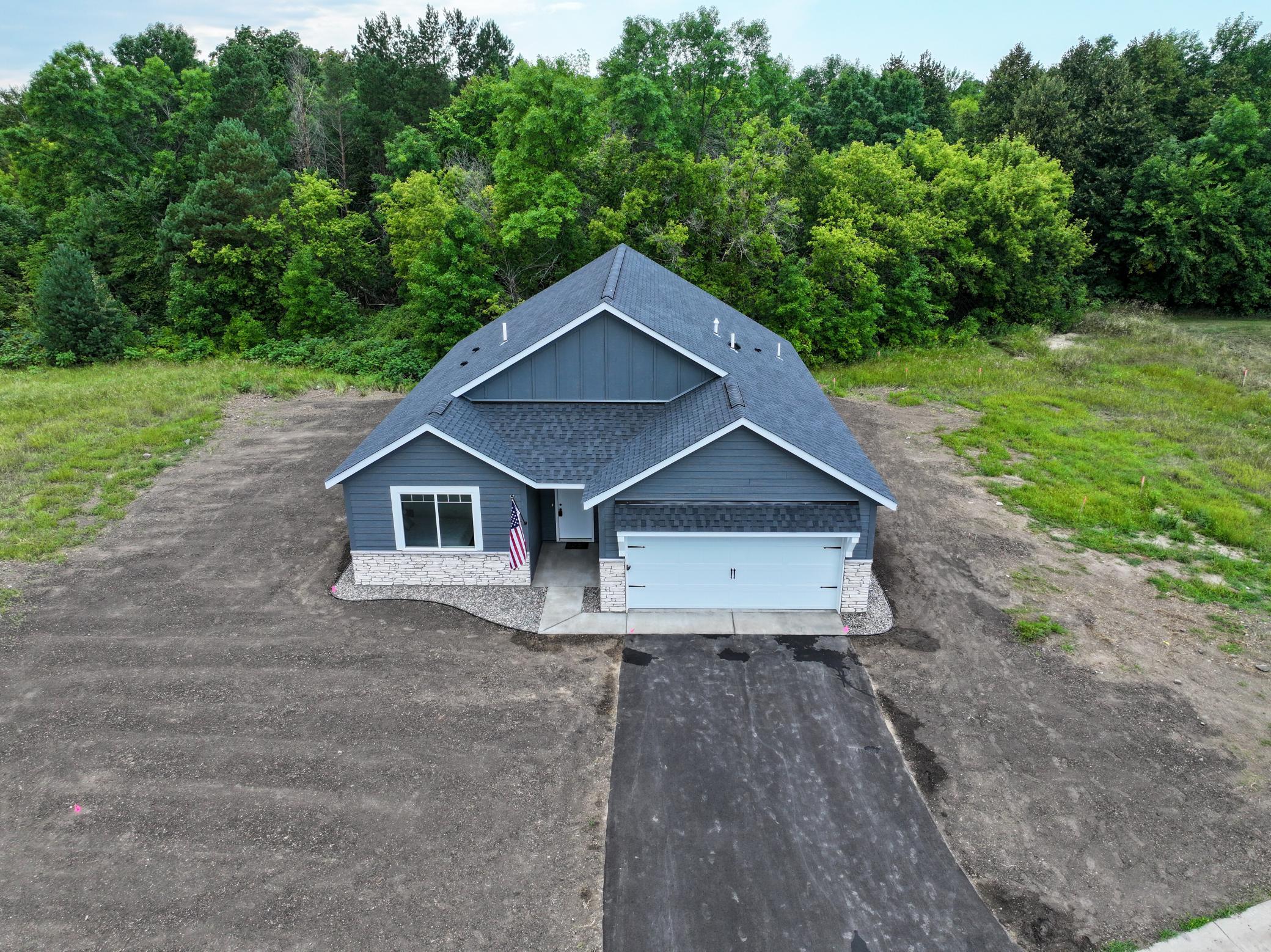 2026 single family home for sale at 1726 Donway Place NE in Alexandria, MN — 3 bed, 2 bath (photo 27 of 31)