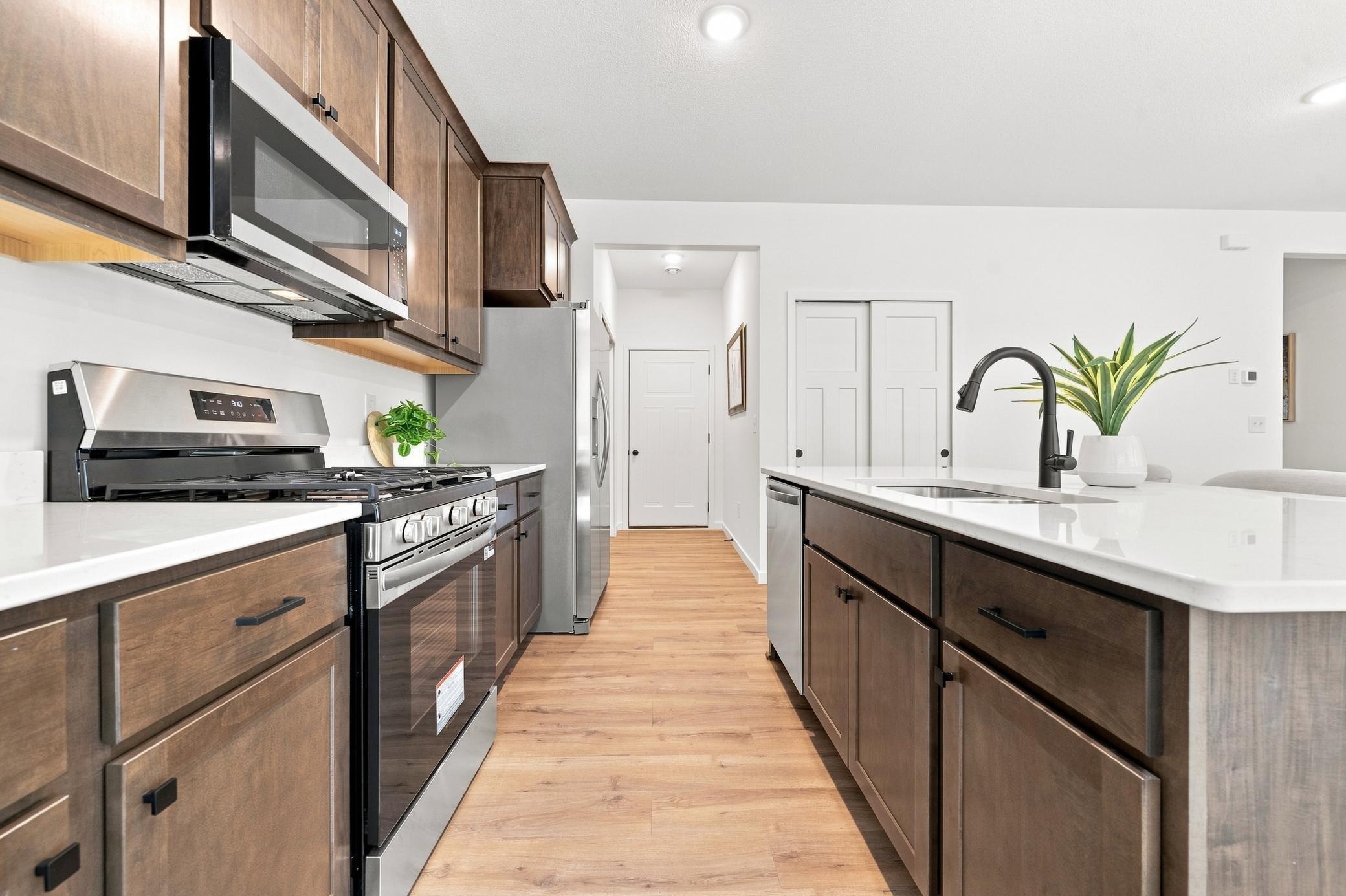 2026 single family home for sale at 1726 Donway Place NE in Alexandria, MN — 3 bed, 2 bath (photo 6 of 31)