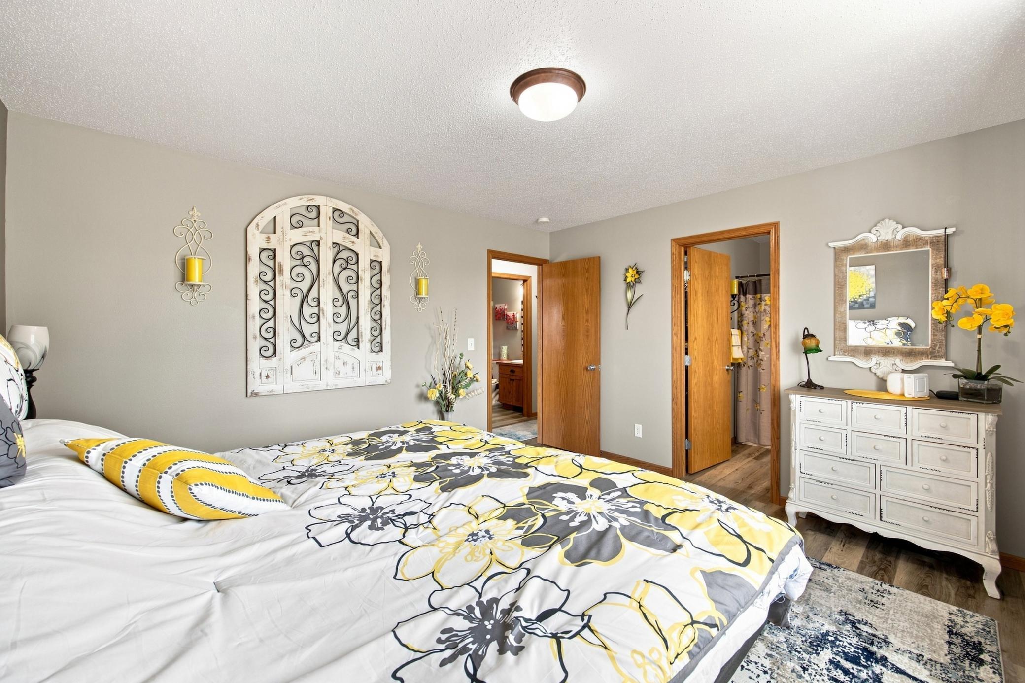 2008 single family home for sale at 4801 Lavonne Court S in Fargo, ND — 4 bed, 3 bath (photo 15 of 39)