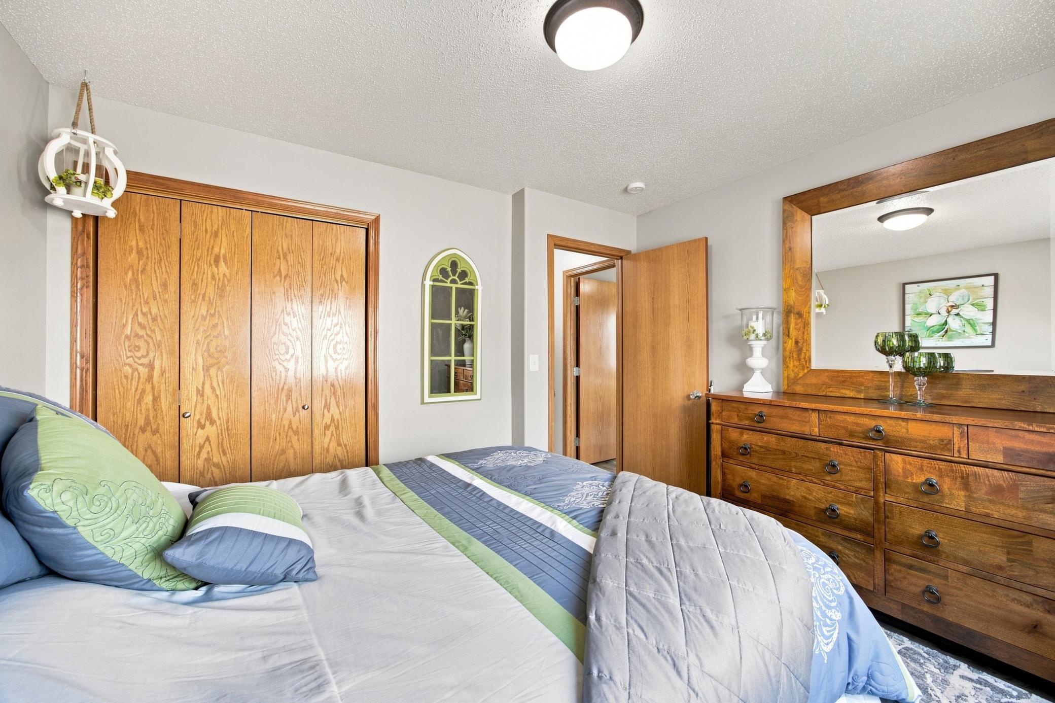 2008 single family home for sale at 4801 Lavonne Court S in Fargo, ND — 4 bed, 3 bath (photo 18 of 39)