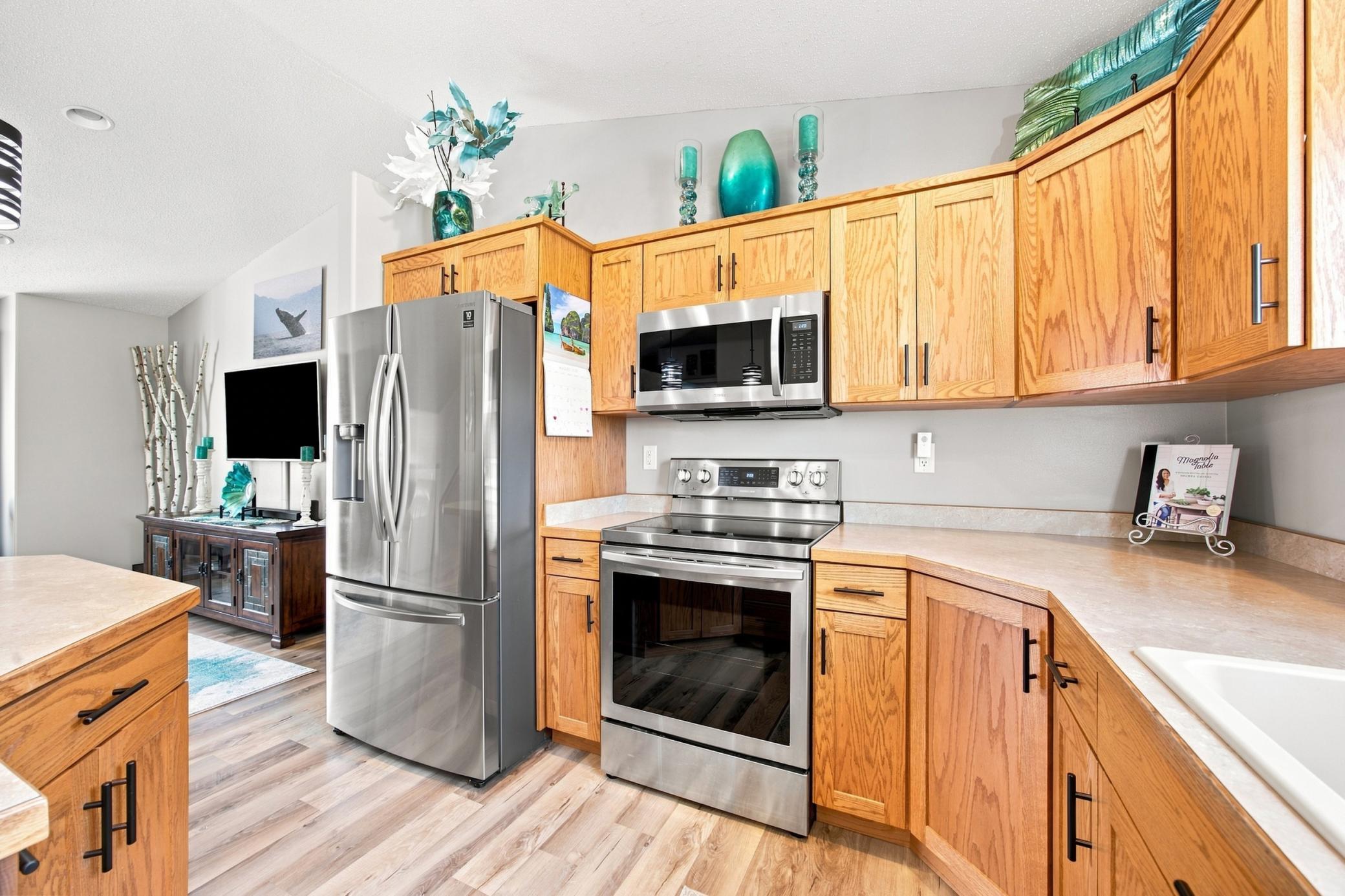 2008 single family home for sale at 4801 Lavonne Court S in Fargo, ND — 4 bed, 3 bath (photo 8 of 39)