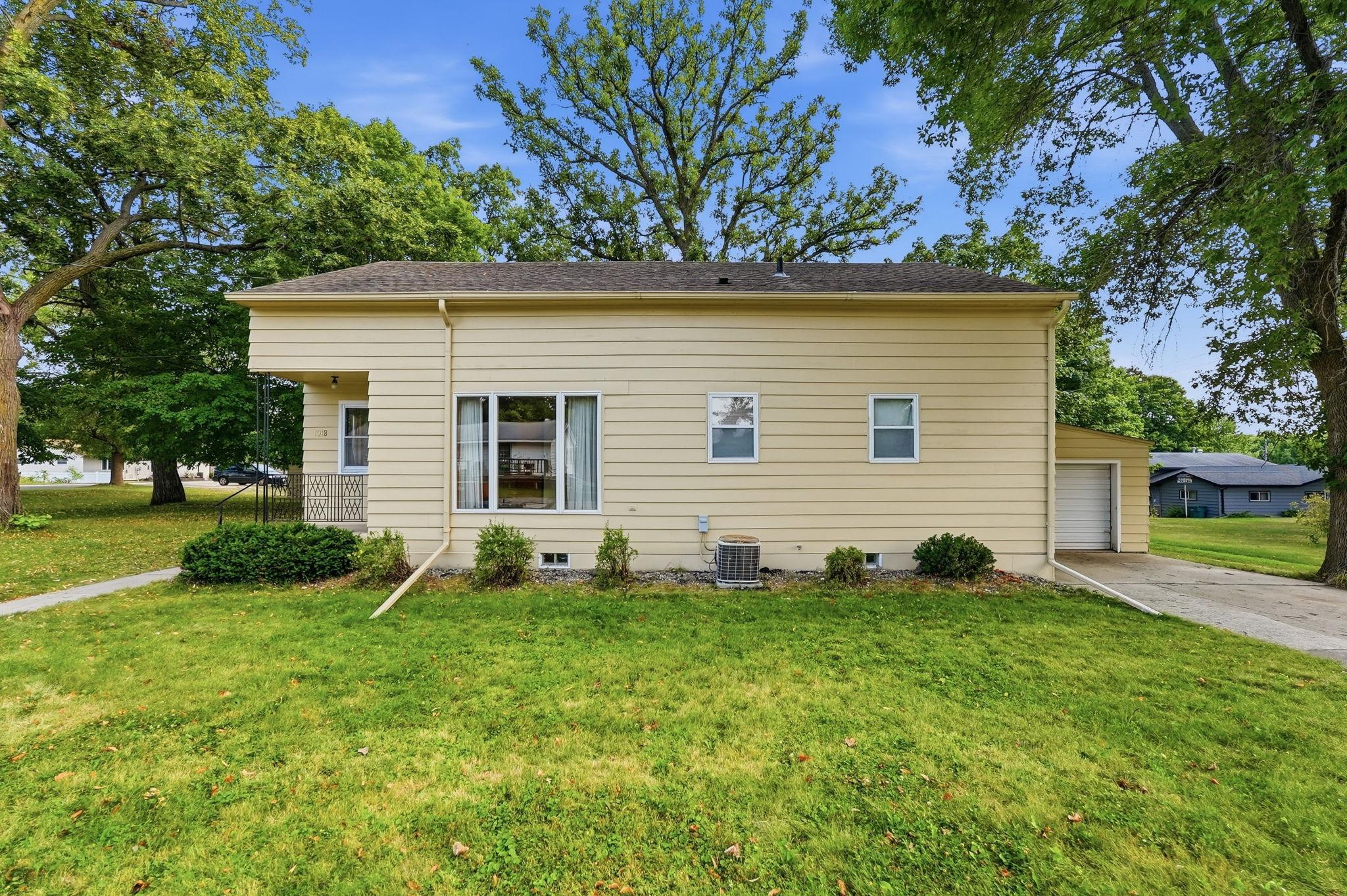 1018 8th Avenue E, Alexandria MN 56308 - Photo 7 of 34