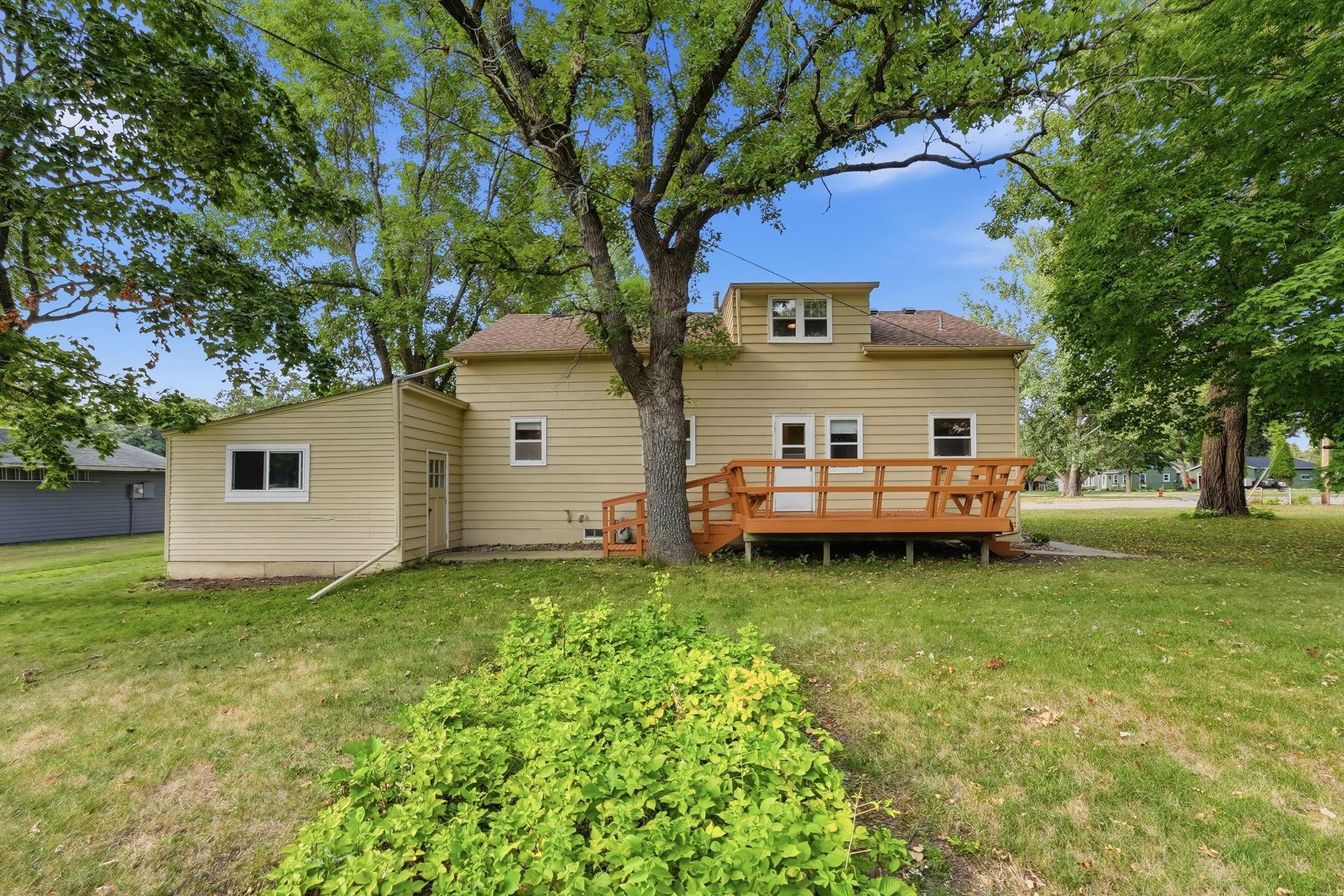 1018 8th Avenue E, Alexandria MN 56308 - Photo 8 of 34