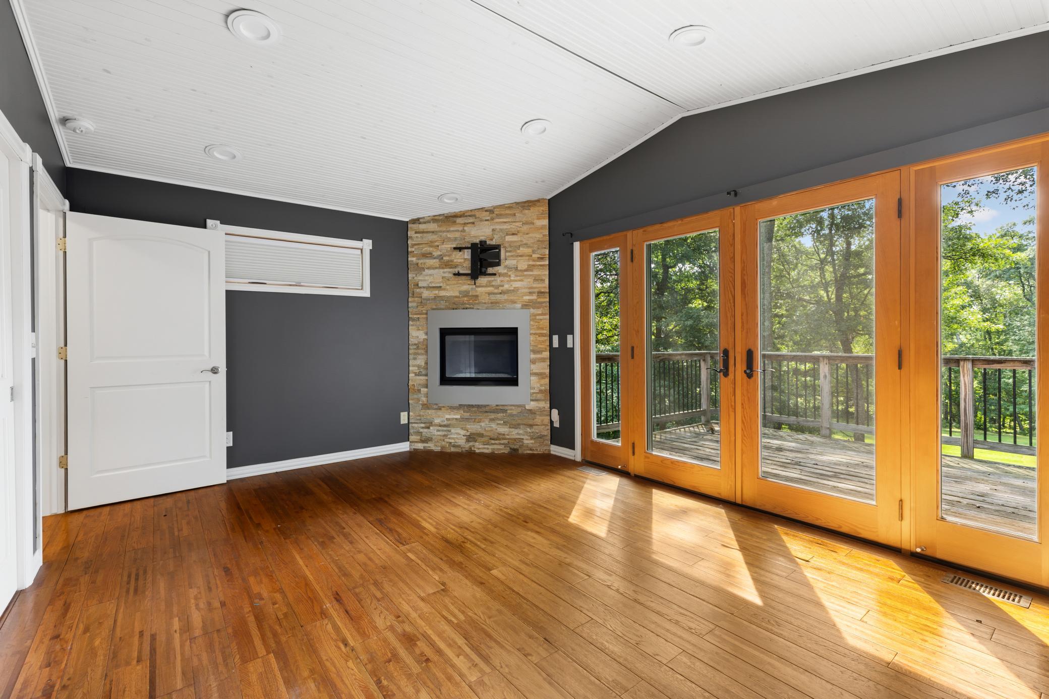 1994 single family home for sale at 8459 Dove Street in Pequot Lakes, MN — 4 bed, 4 bath (photo 18 of 48)