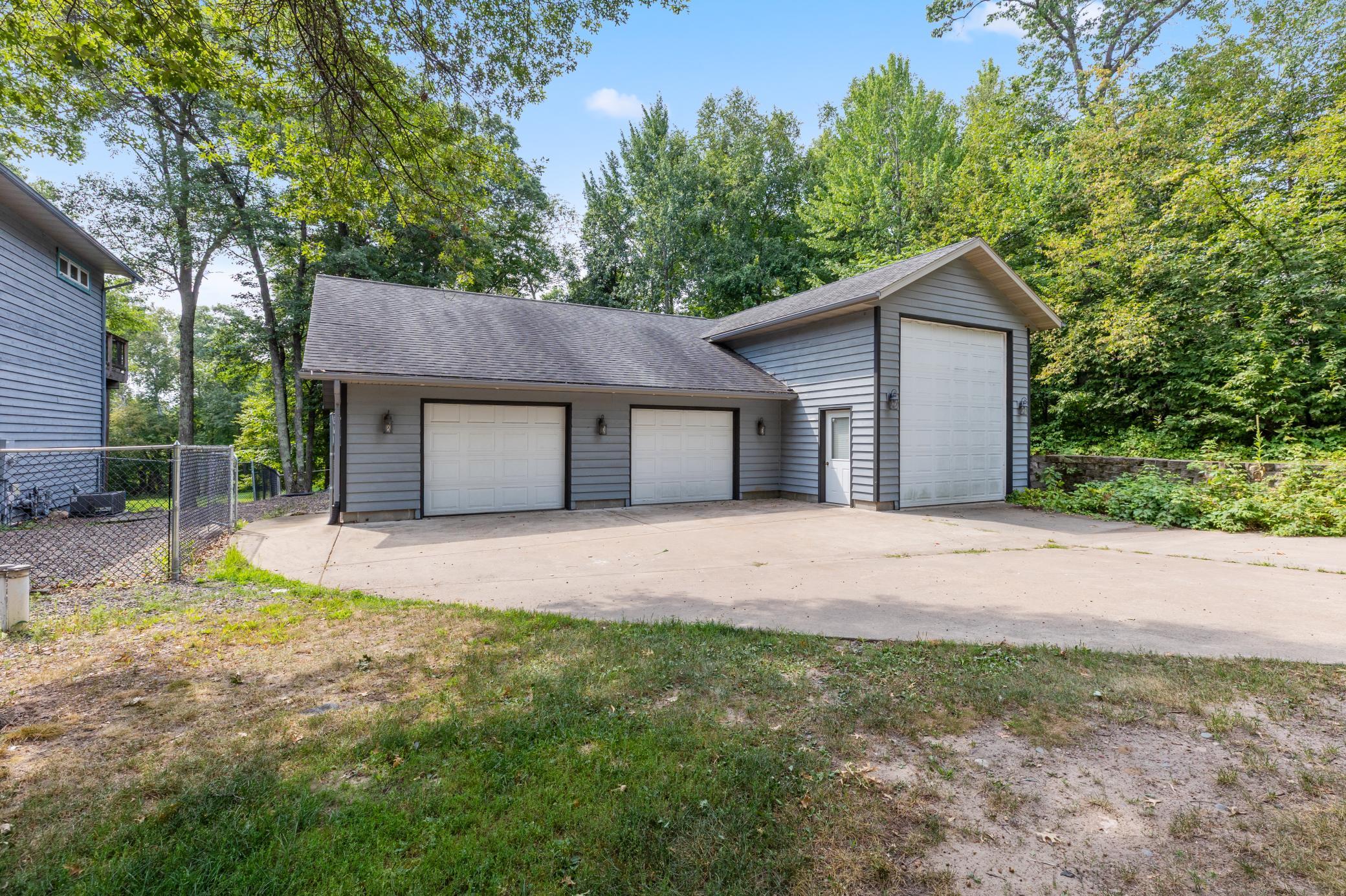 1994 single family home for sale at 8459 Dove Street in Pequot Lakes, MN — 4 bed, 4 bath (photo 40 of 48)