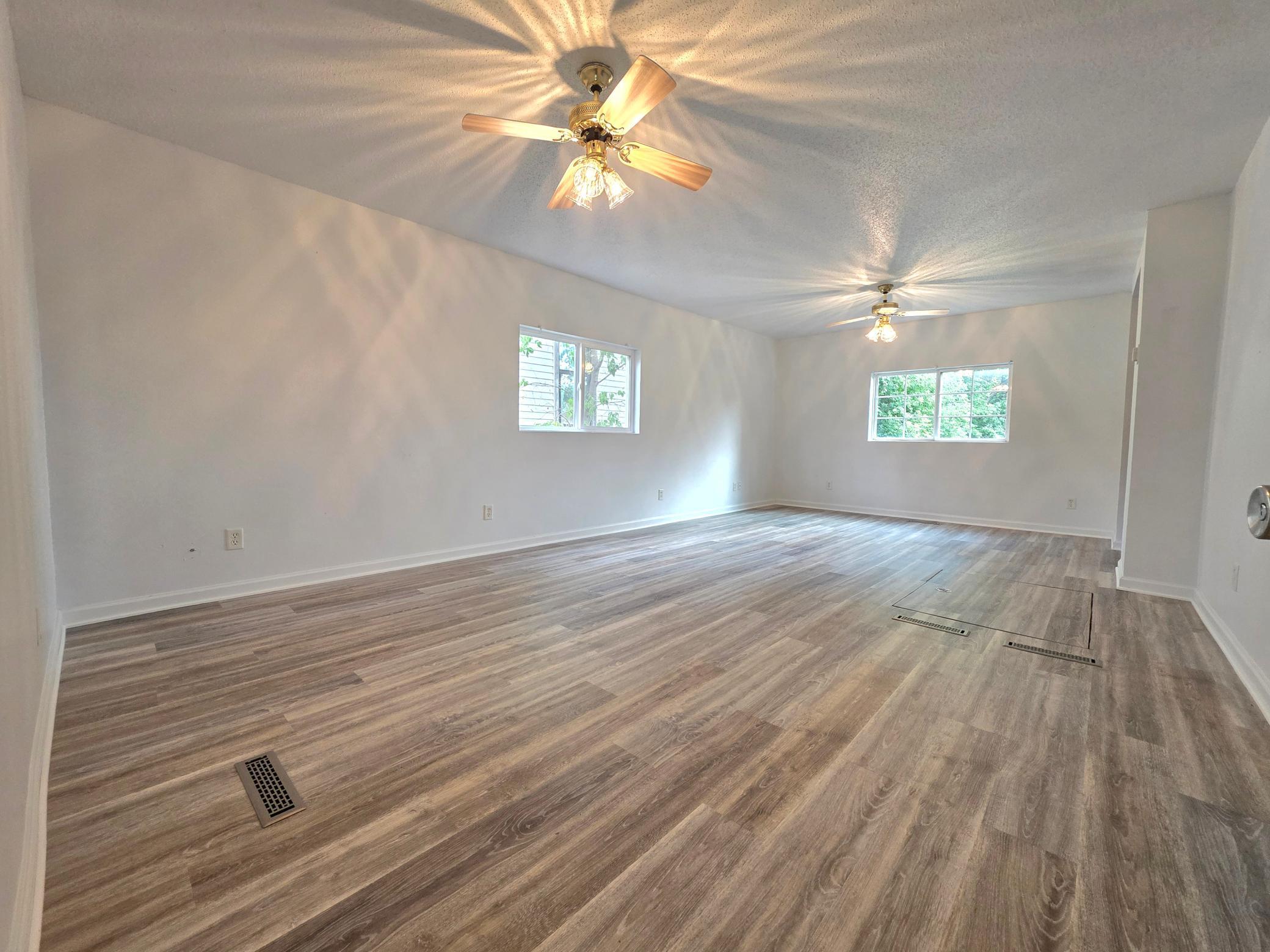 1910 single family home for sale at 117 Union Street W in Detroit Lakes, MN — 3 bed, 1 bath (photo 2 of 5)