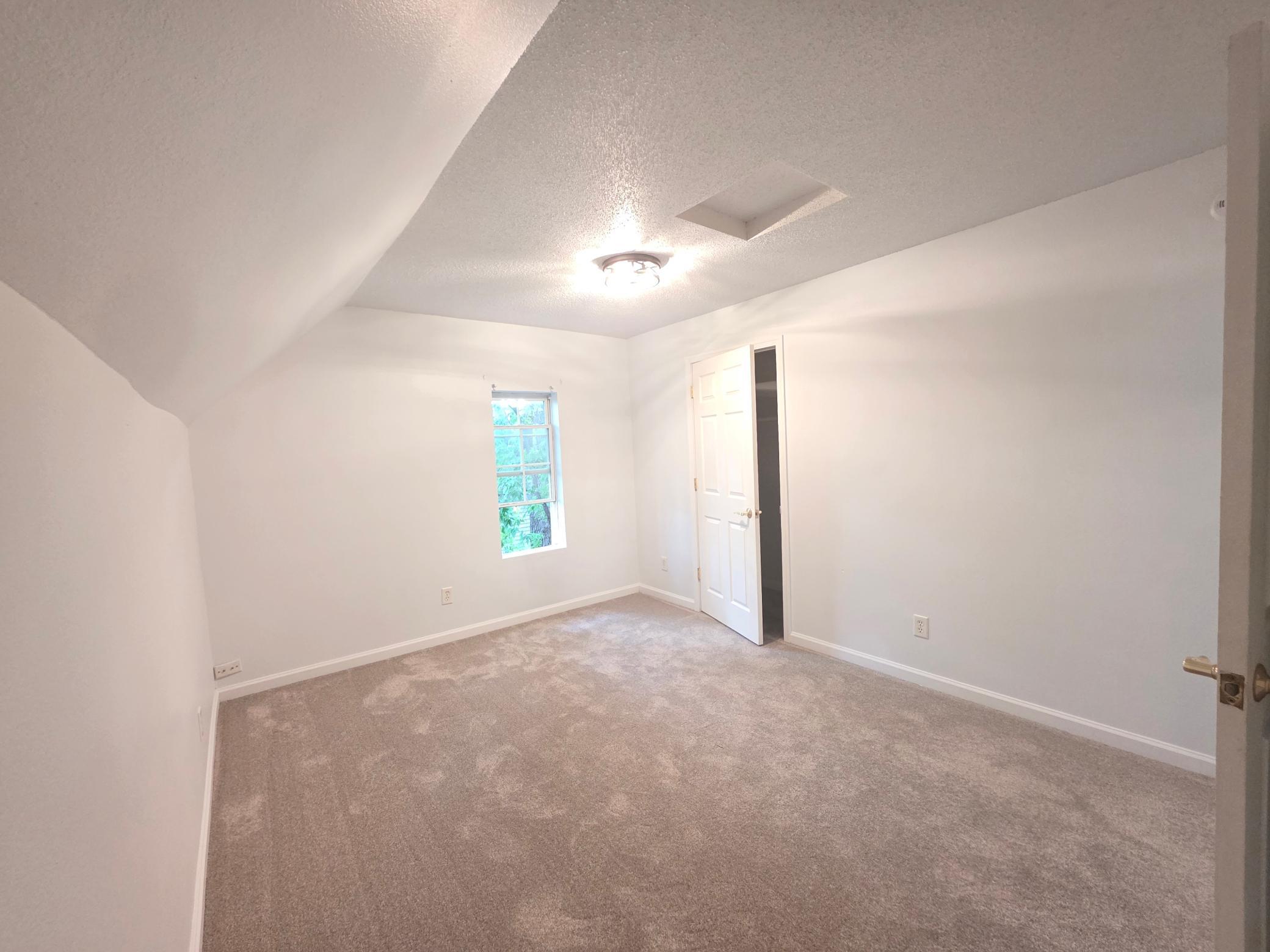 1910 single family home for sale at 117 Union Street W in Detroit Lakes, MN — 3 bed, 1 bath (photo 4 of 5)
