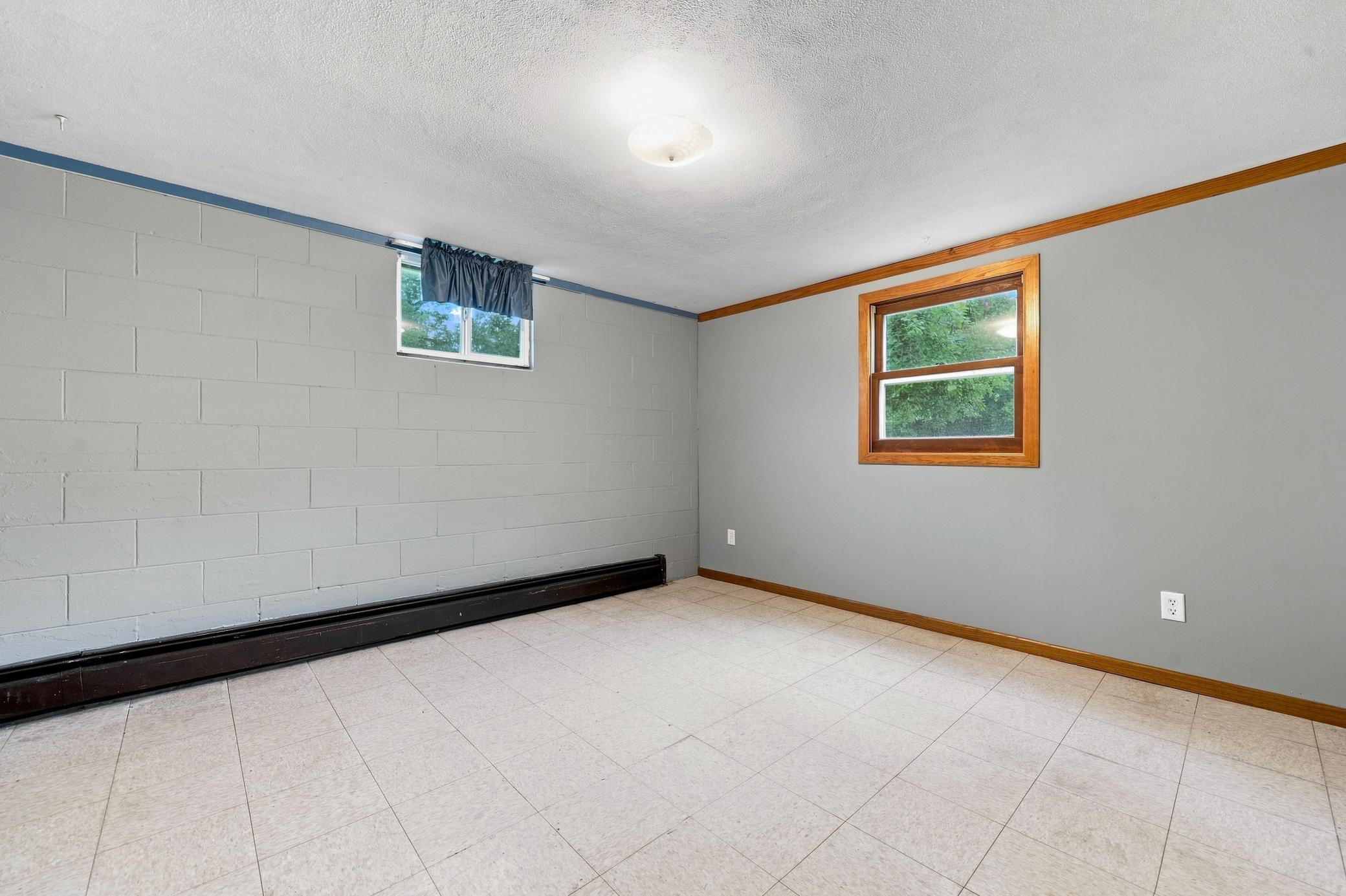 1207 N Mckay Avenue NE, Alexandria MN 56308 - Photo 24 of 41