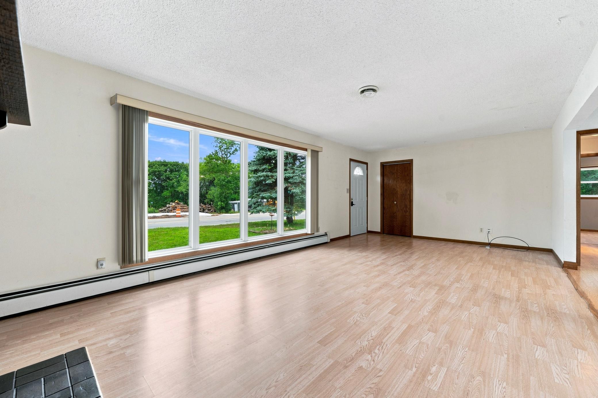 1207 N Mckay Avenue NE, Alexandria MN 56308 - Photo 5 of 41