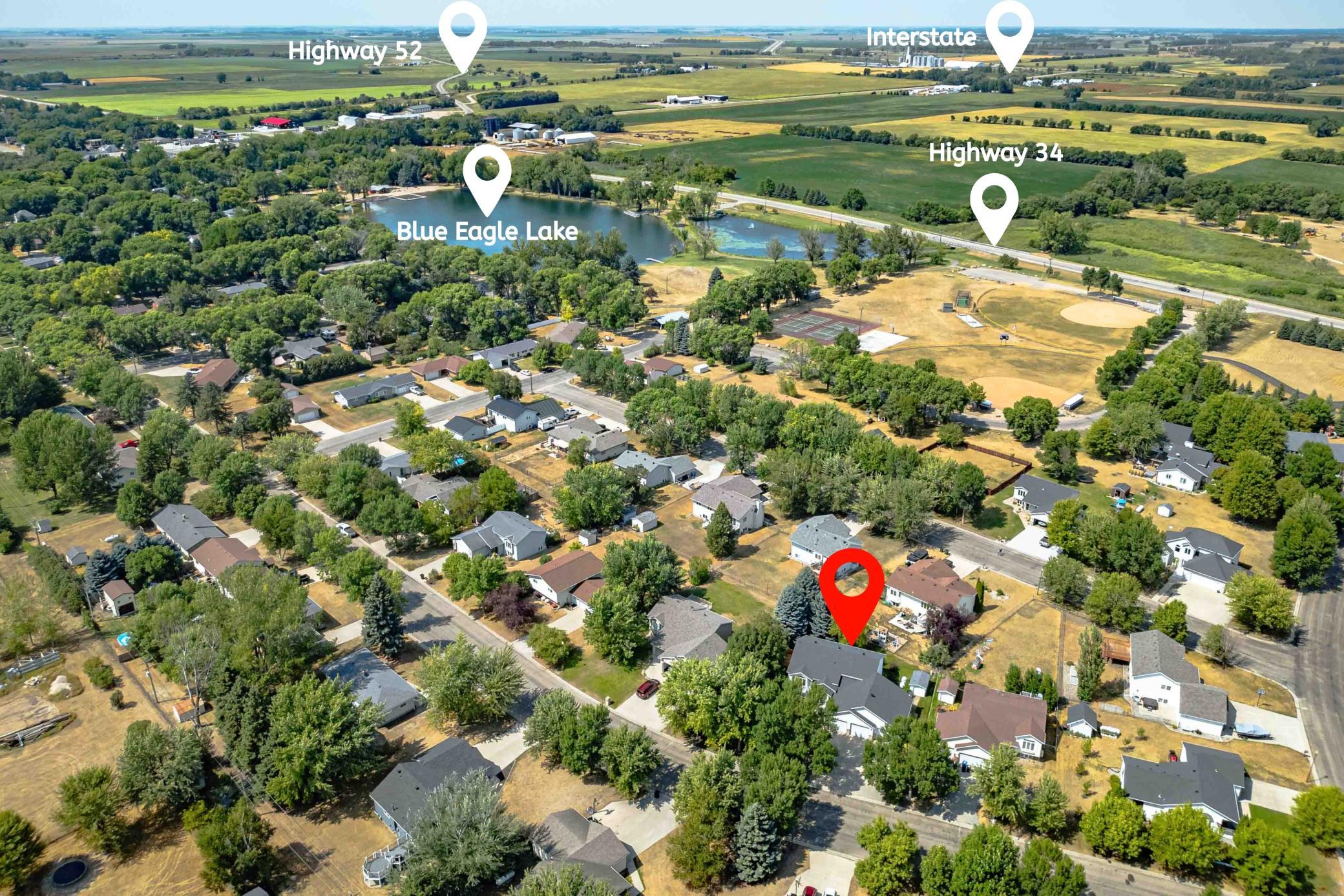 1996 single family home for sale at 811 4th Avenue NE in Barnesville, MN — 5 bed, 3 bath (photo 11 of 55)