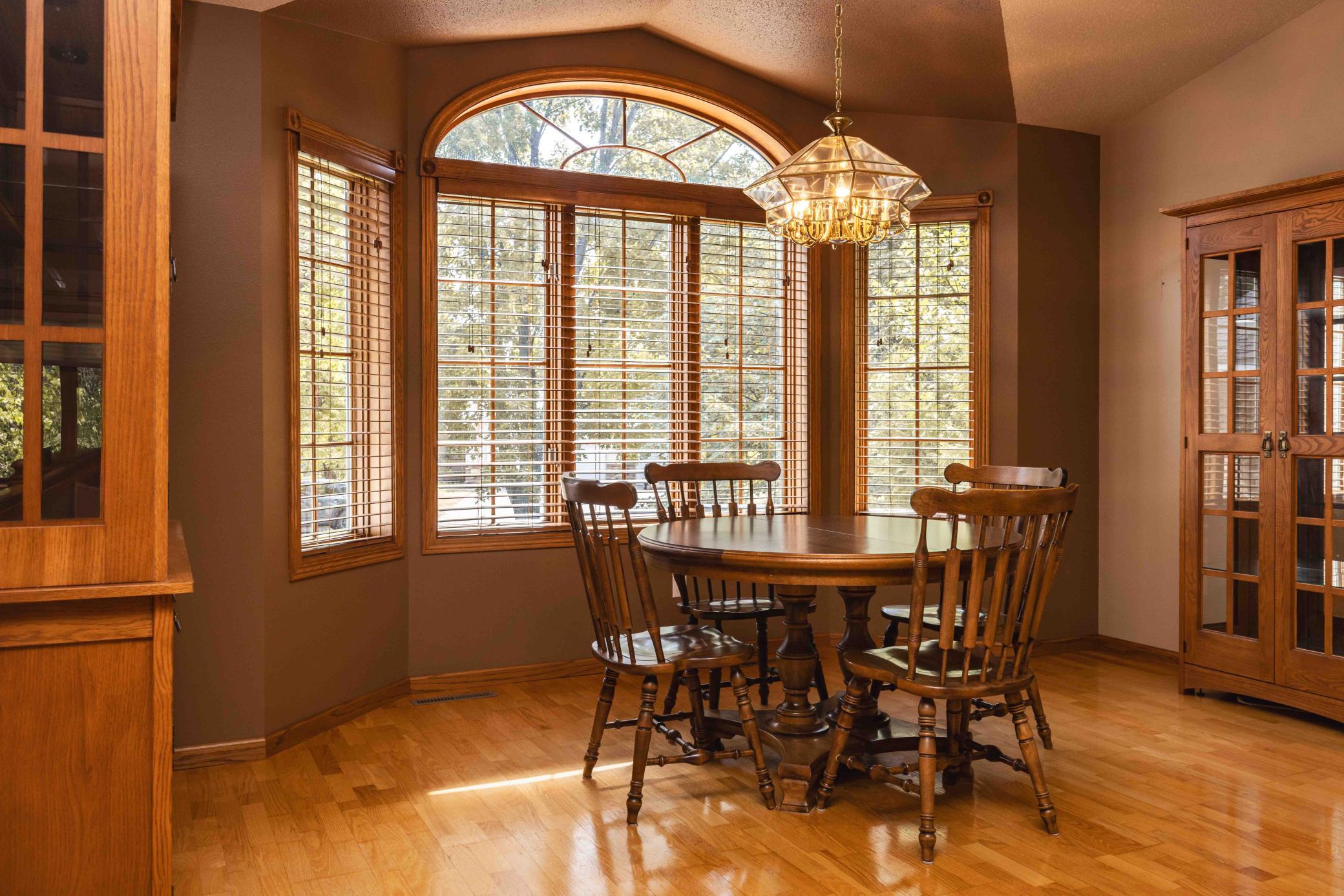 1996 single family home for sale at 811 4th Avenue NE in Barnesville, MN — 5 bed, 3 bath (photo 15 of 55)
