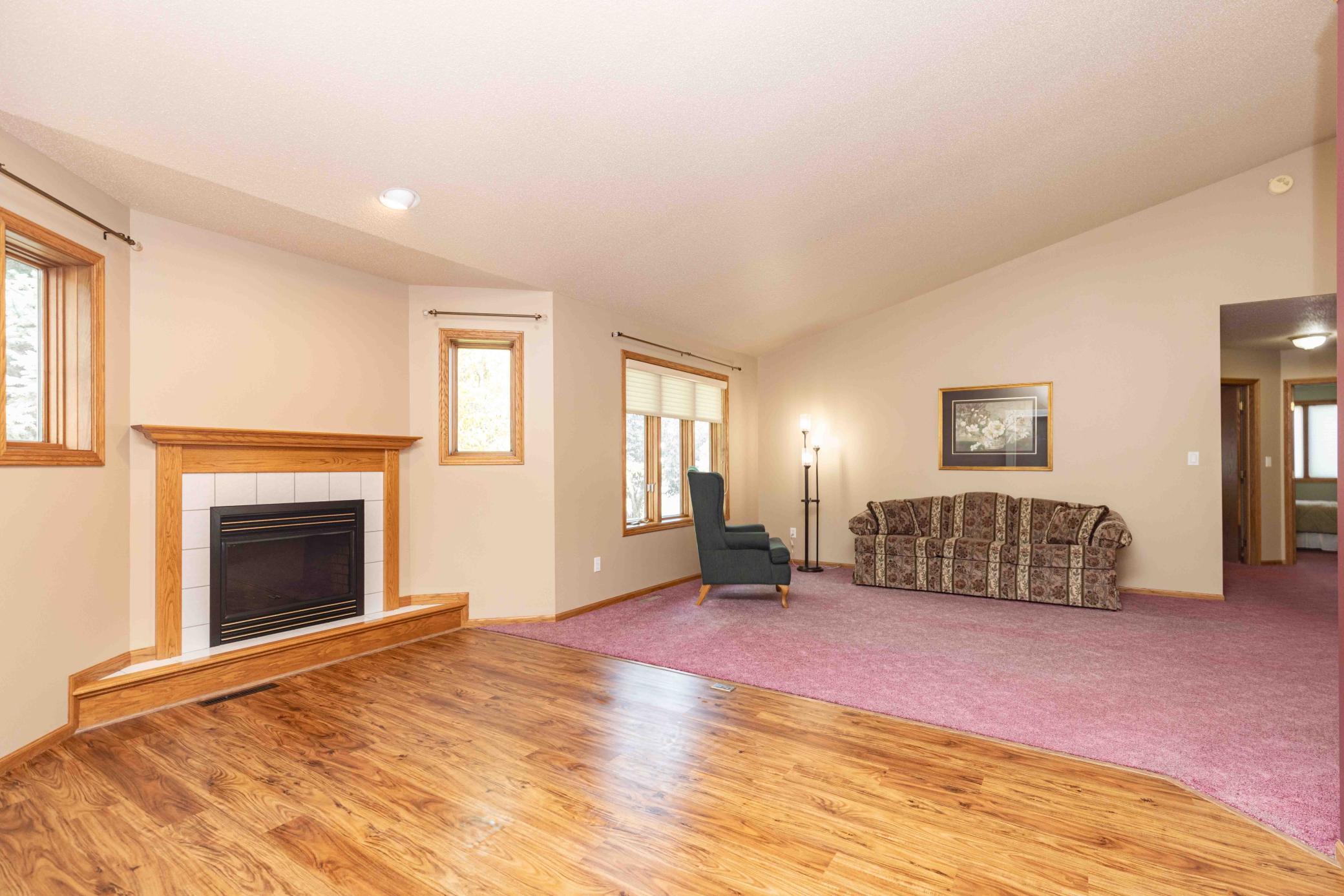1996 single family home for sale at 811 4th Avenue NE in Barnesville, MN — 5 bed, 3 bath (photo 24 of 55)
