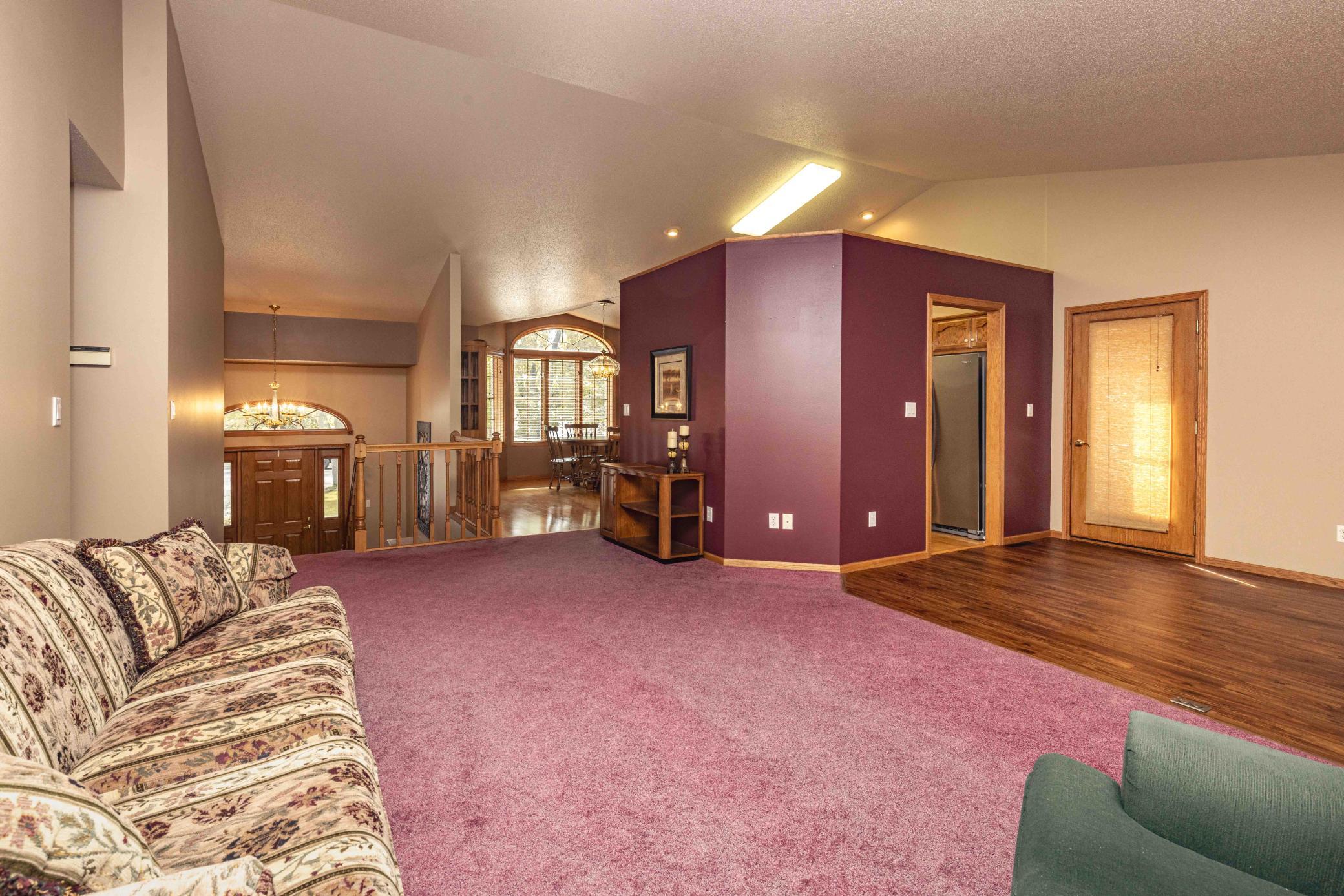 1996 single family home for sale at 811 4th Avenue NE in Barnesville, MN — 5 bed, 3 bath (photo 25 of 55)