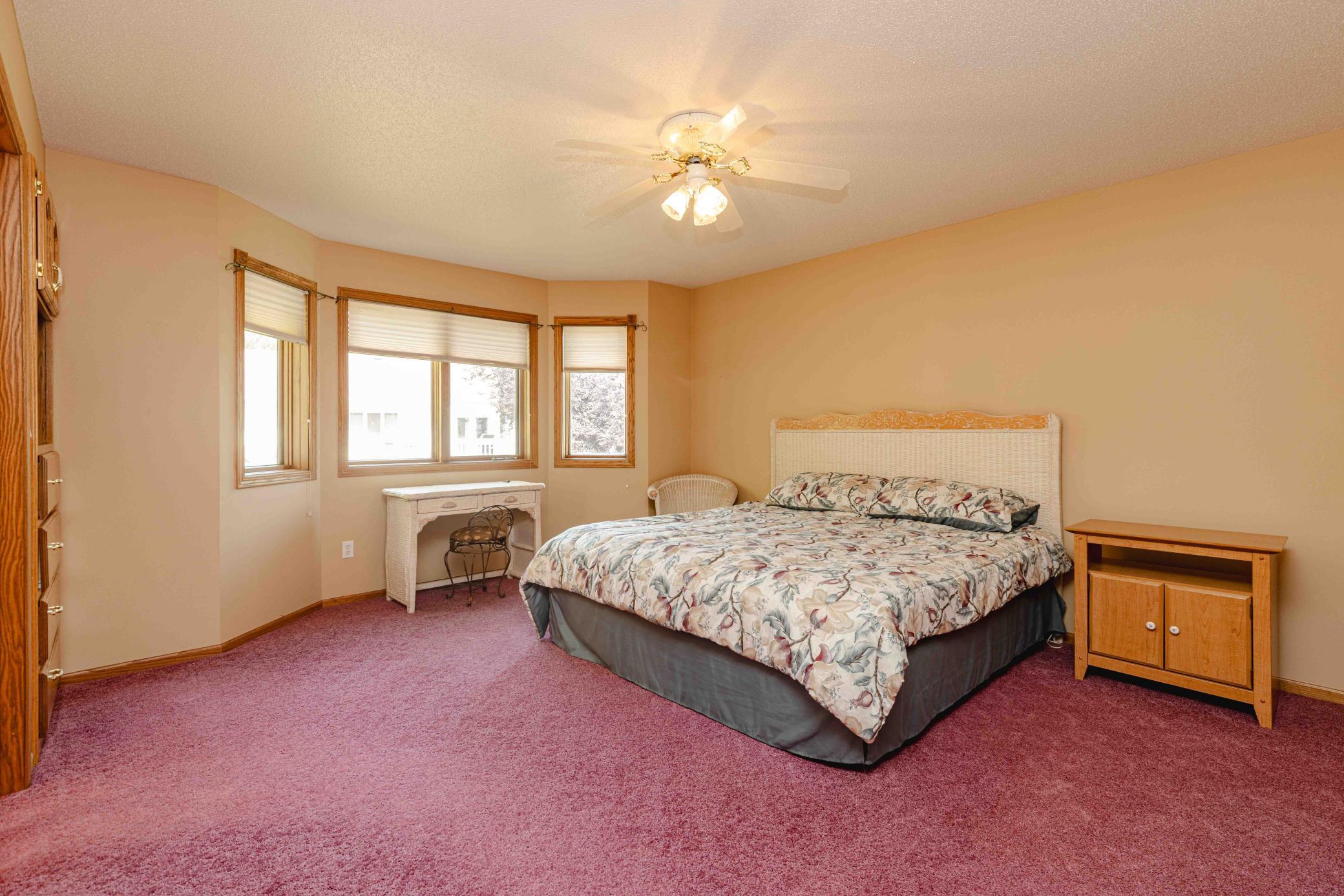 1996 single family home for sale at 811 4th Avenue NE in Barnesville, MN — 5 bed, 3 bath (photo 26 of 55)