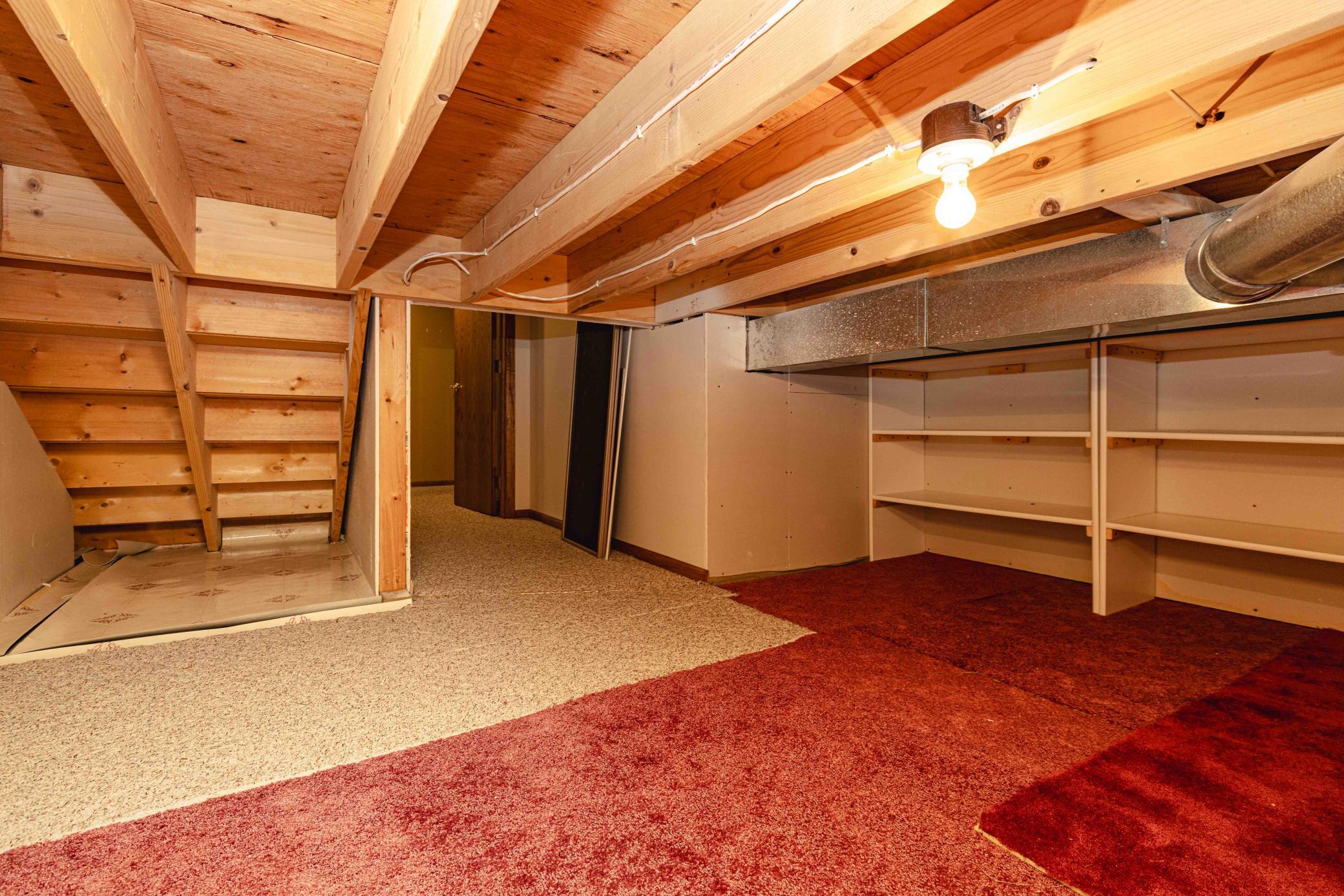 1996 single family home for sale at 811 4th Avenue NE in Barnesville, MN — 5 bed, 3 bath (photo 54 of 55)