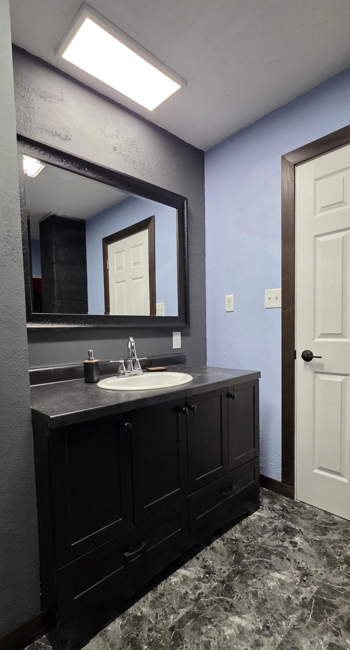 705 5th Street SW, Valley City ND 58072 - Photo 13 of 35