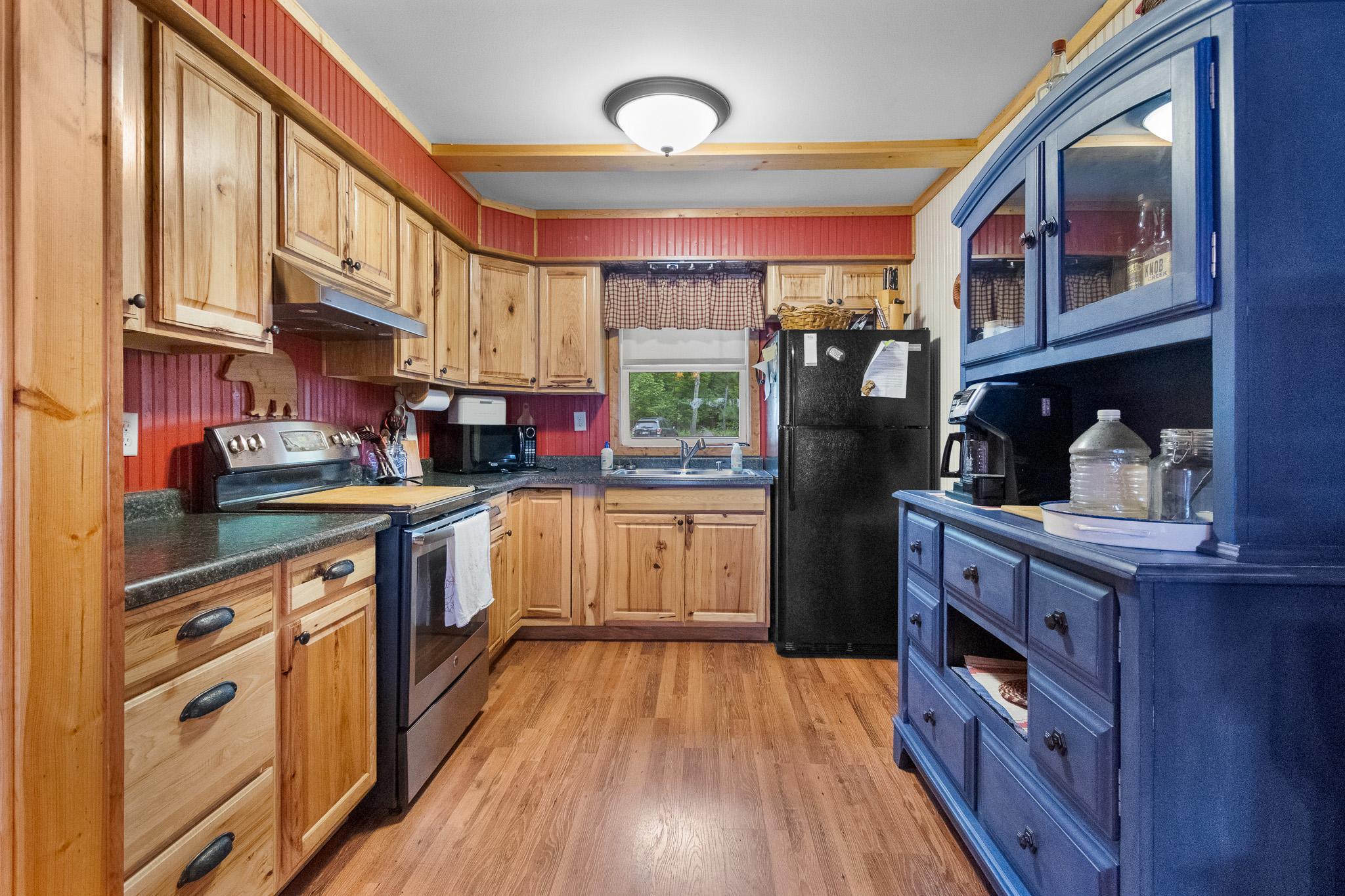 1969 single family home for sale at 27895 438th Lane in Palisade, MN — 3 bed, 1 bath (photo 5 of 25)