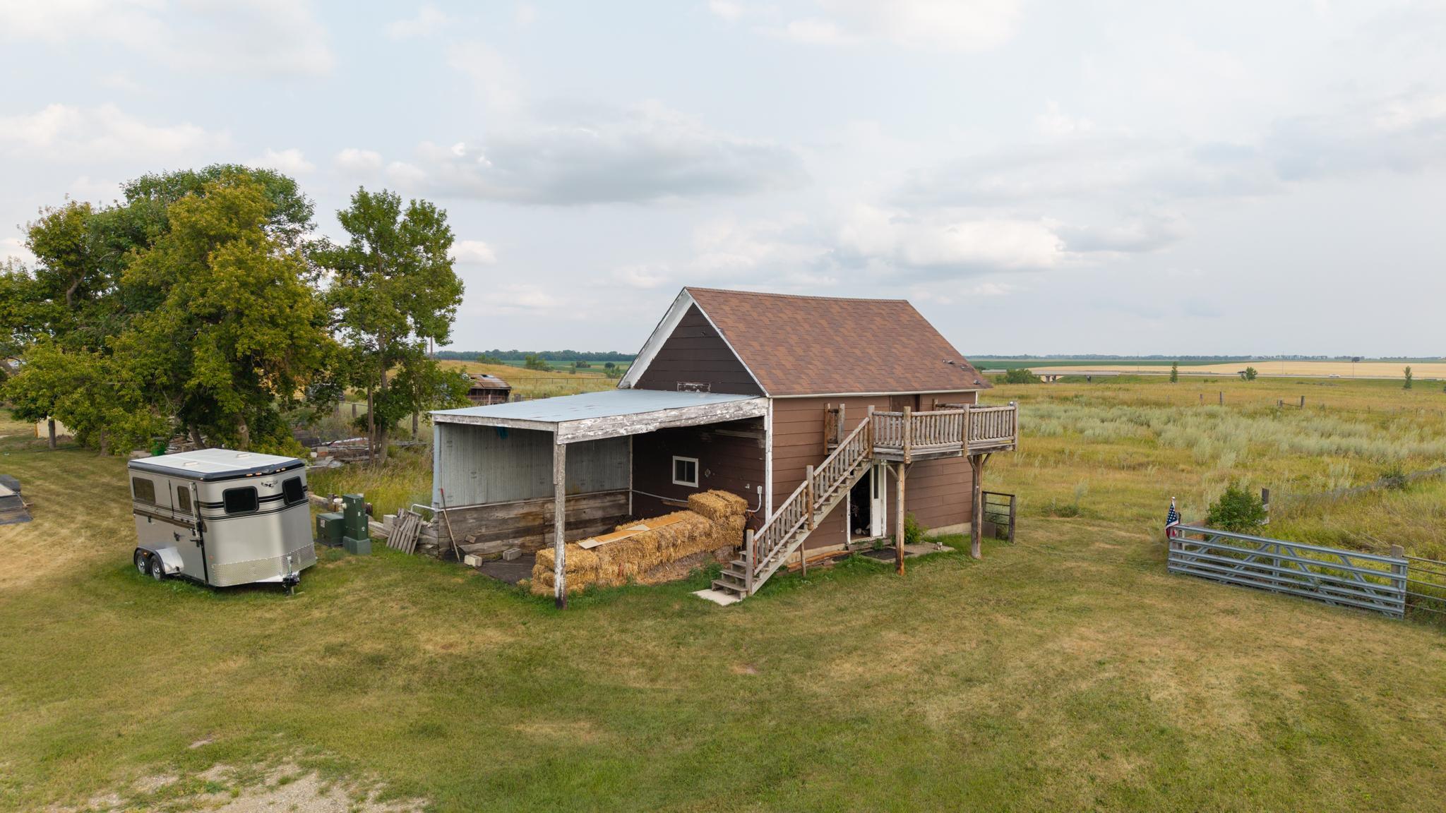 1960 single family home for sale at 3381 119th Avenue SE in Valley City, ND — 4 bed, 2 bath (photo 17 of 31)