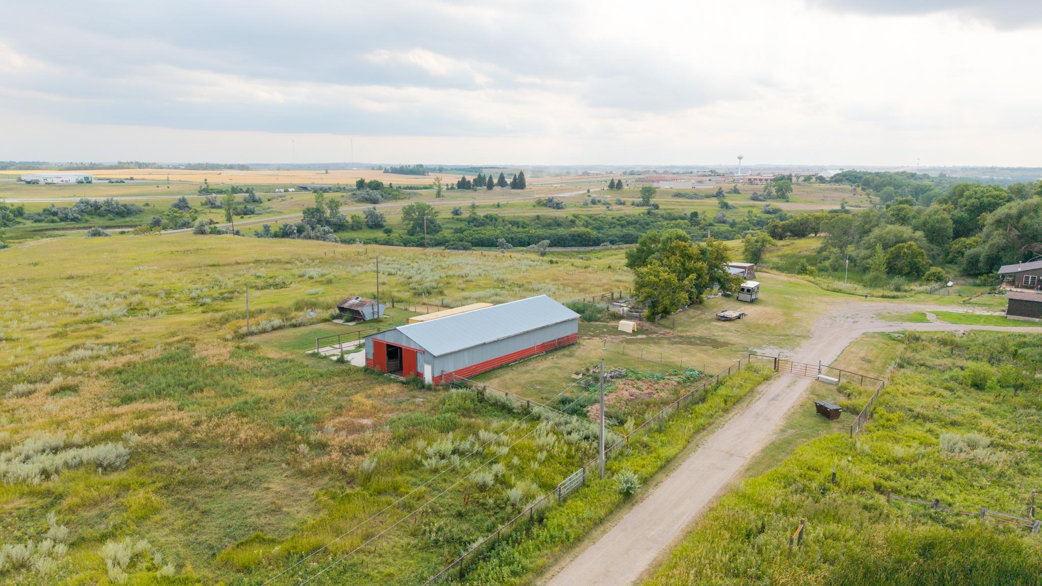 1960 single family home for sale at 3381 119th Avenue SE in Valley City, ND — 4 bed, 2 bath (photo 20 of 31)