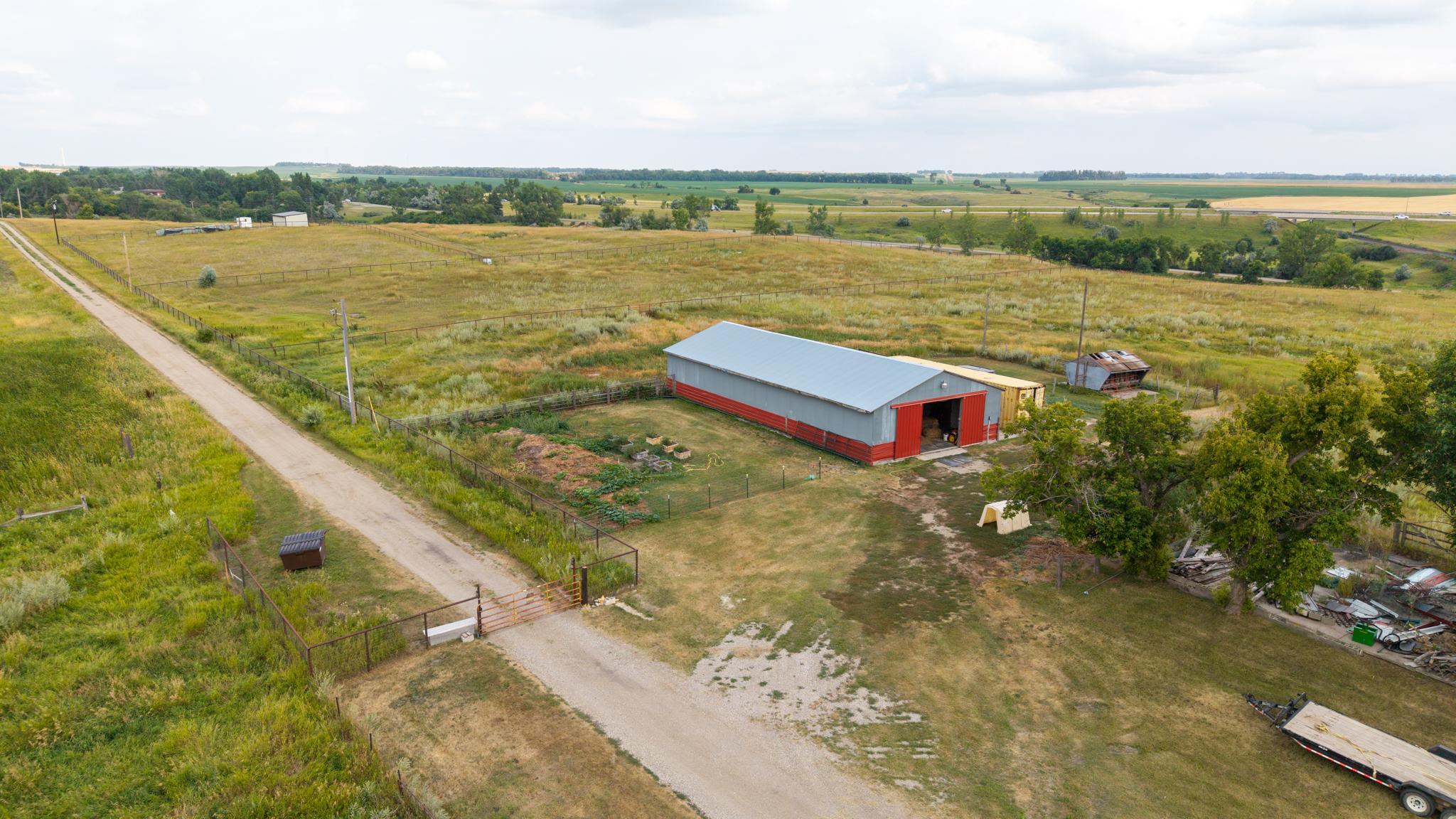 1960 single family home for sale at 3381 119th Avenue SE in Valley City, ND — 4 bed, 2 bath (photo 10 of 31)