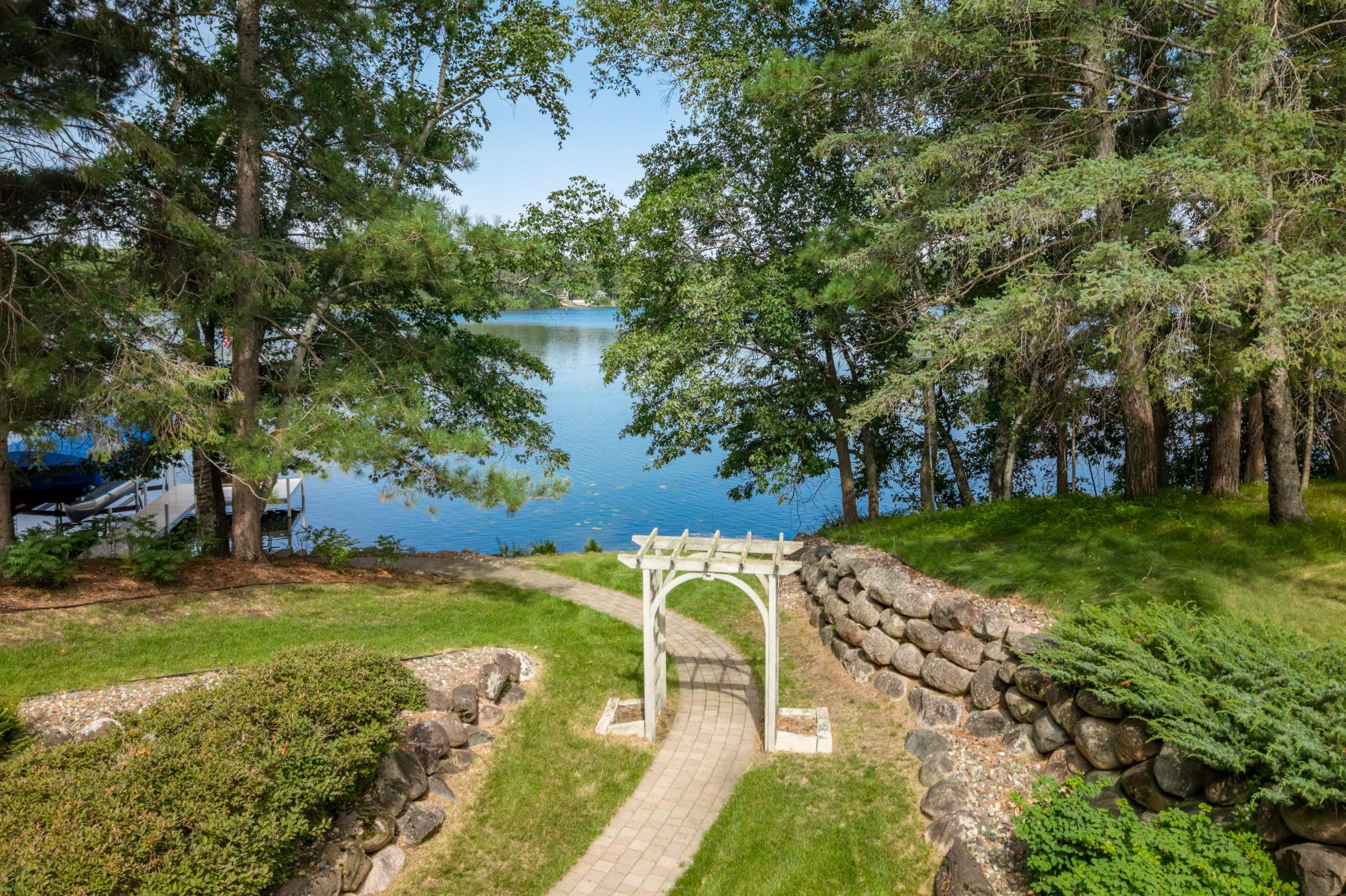 2001 single family home for sale at 36289 Bonnie Lakes Road in Crosslake, MN — 5 bed, 4 bath (photo 2 of 15)