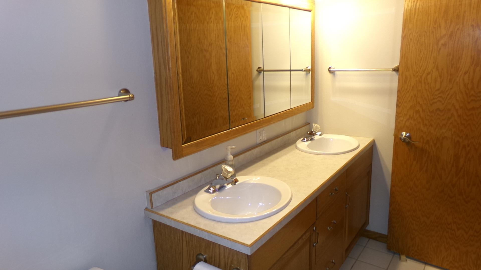 2834 Dakota Park Circle S, Fargo ND 58104 - Photo 11 of 22