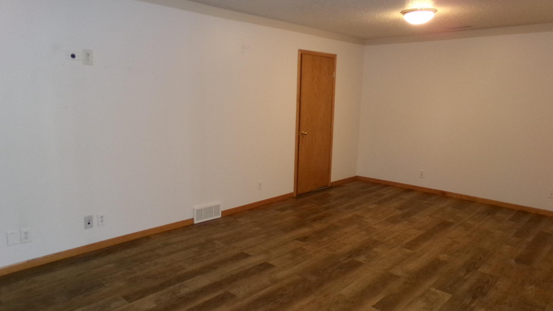 1998 twin home for sale at 2834 Dakota Park Circle S in Fargo, ND — 3 bed, 2 bath (photo 22 of 22)