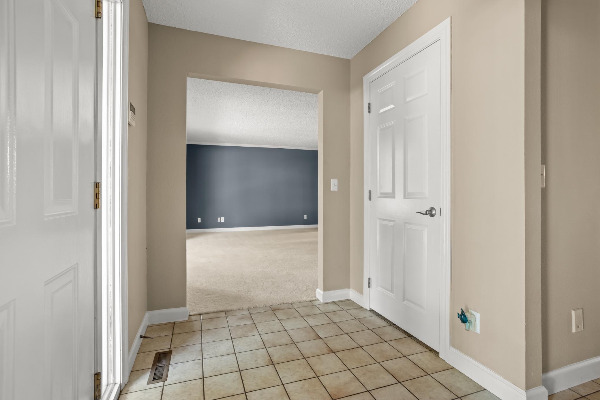 1983 single family home for sale at 2949 Peterson Parkway N in Fargo, ND — 4 bed, 4 bath (photo 4 of 62)