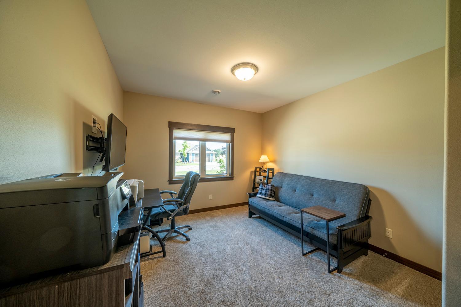 2020 twin home for sale at 841 Lake Forest Circle in Detroit Lakes, MN — 2 bed, 2 bath (photo 12 of 28)