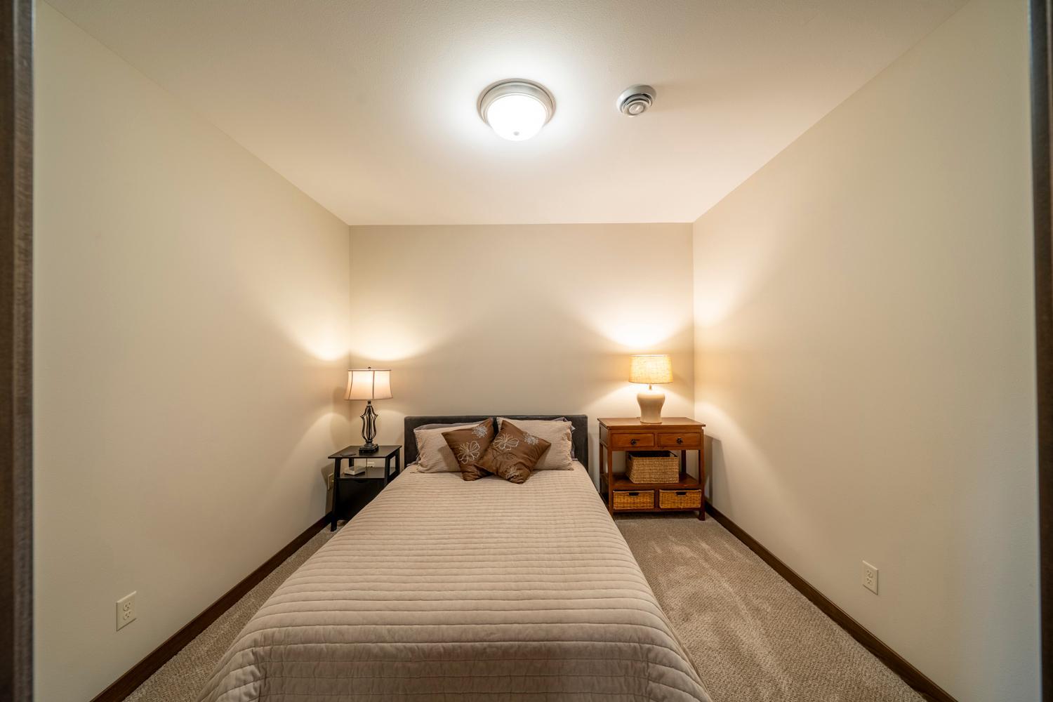 2020 twin home for sale at 841 Lake Forest Circle in Detroit Lakes, MN — 2 bed, 2 bath (photo 14 of 28)