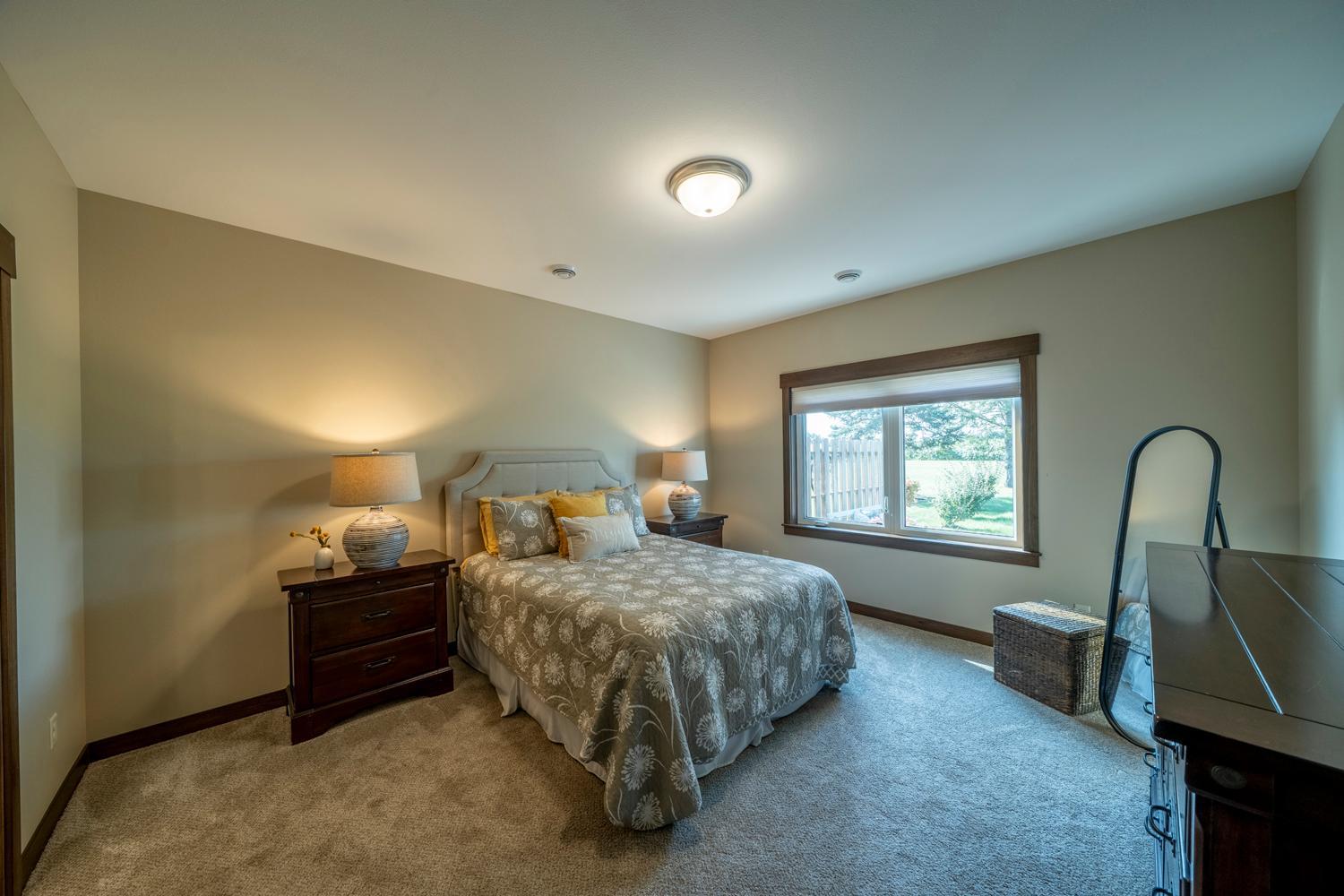 2020 twin home for sale at 841 Lake Forest Circle in Detroit Lakes, MN — 2 bed, 2 bath (photo 15 of 28)