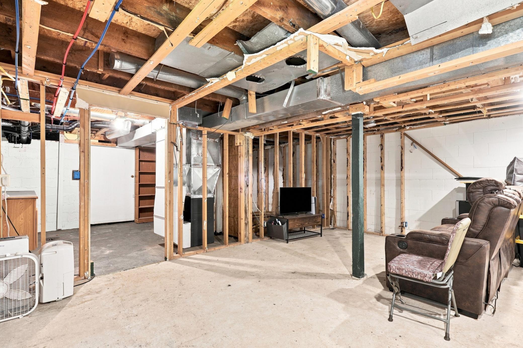 1930 single family home for sale at 30909 Eagle Lake Road in Frazee, MN — 1 bed, 2 bath (photo 19 of 33)